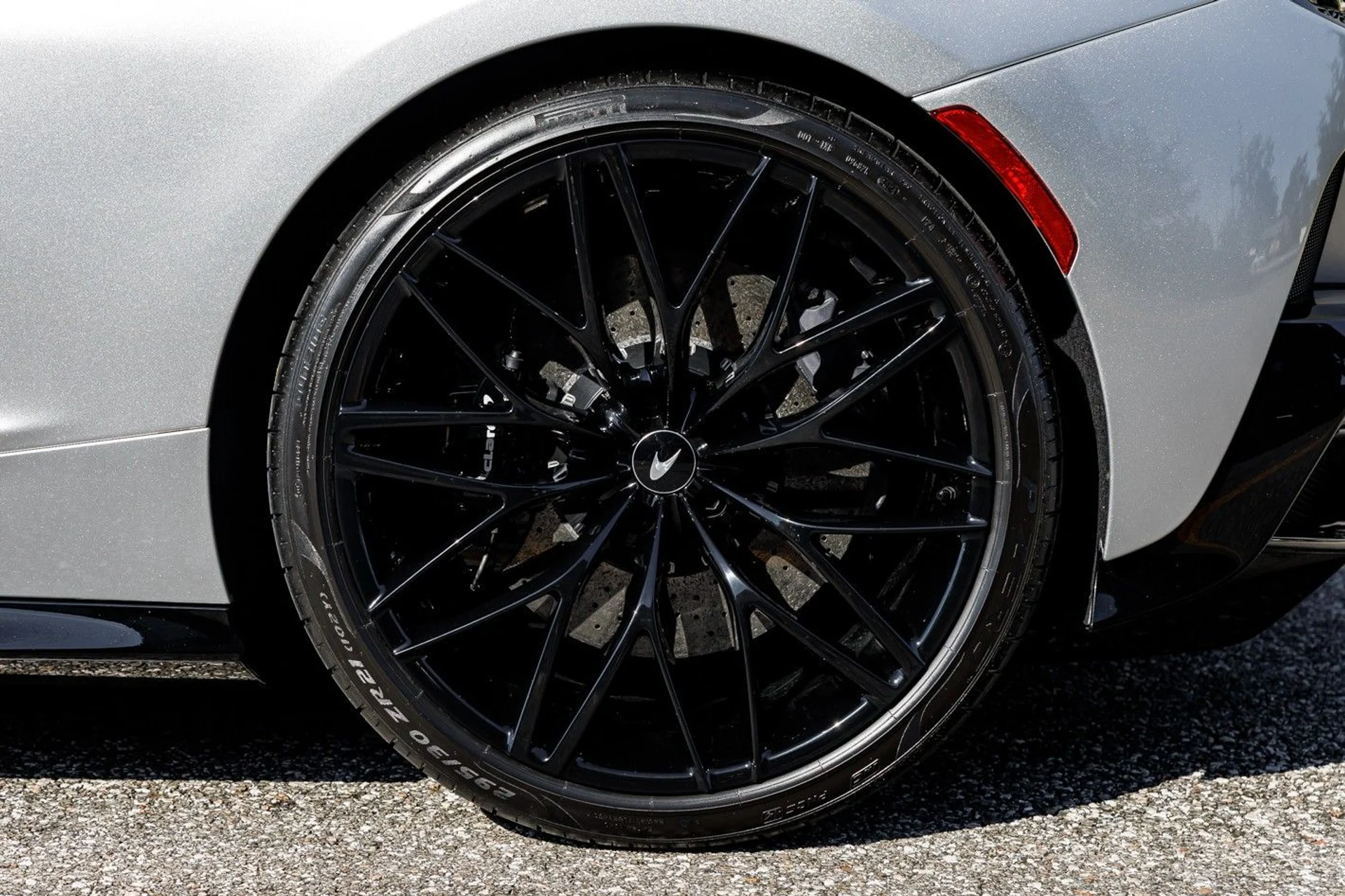 mph022_563856765_137_p23_l_e2aaf80684