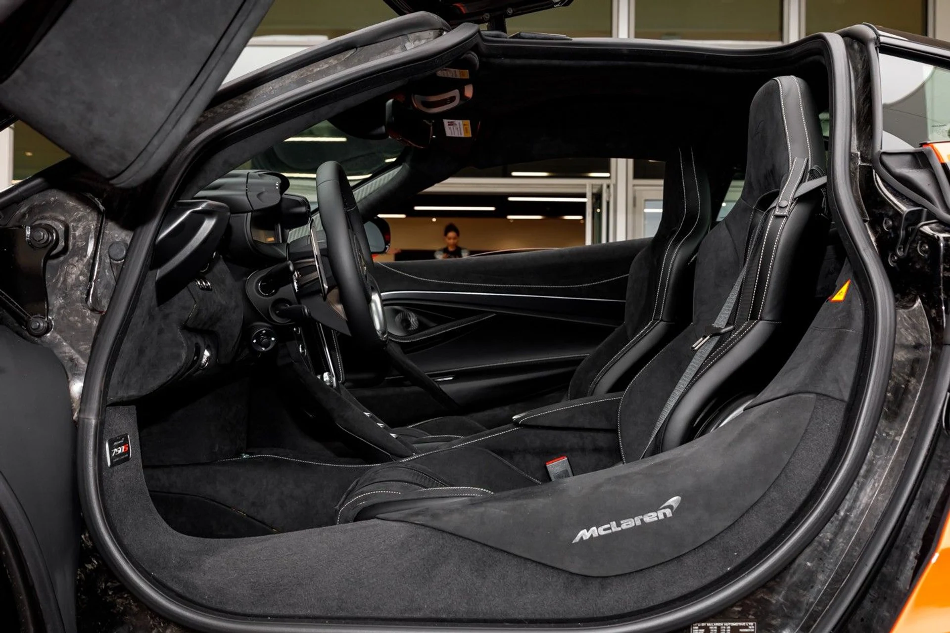 mph022_56614811_628_p23_l_1edcc98494