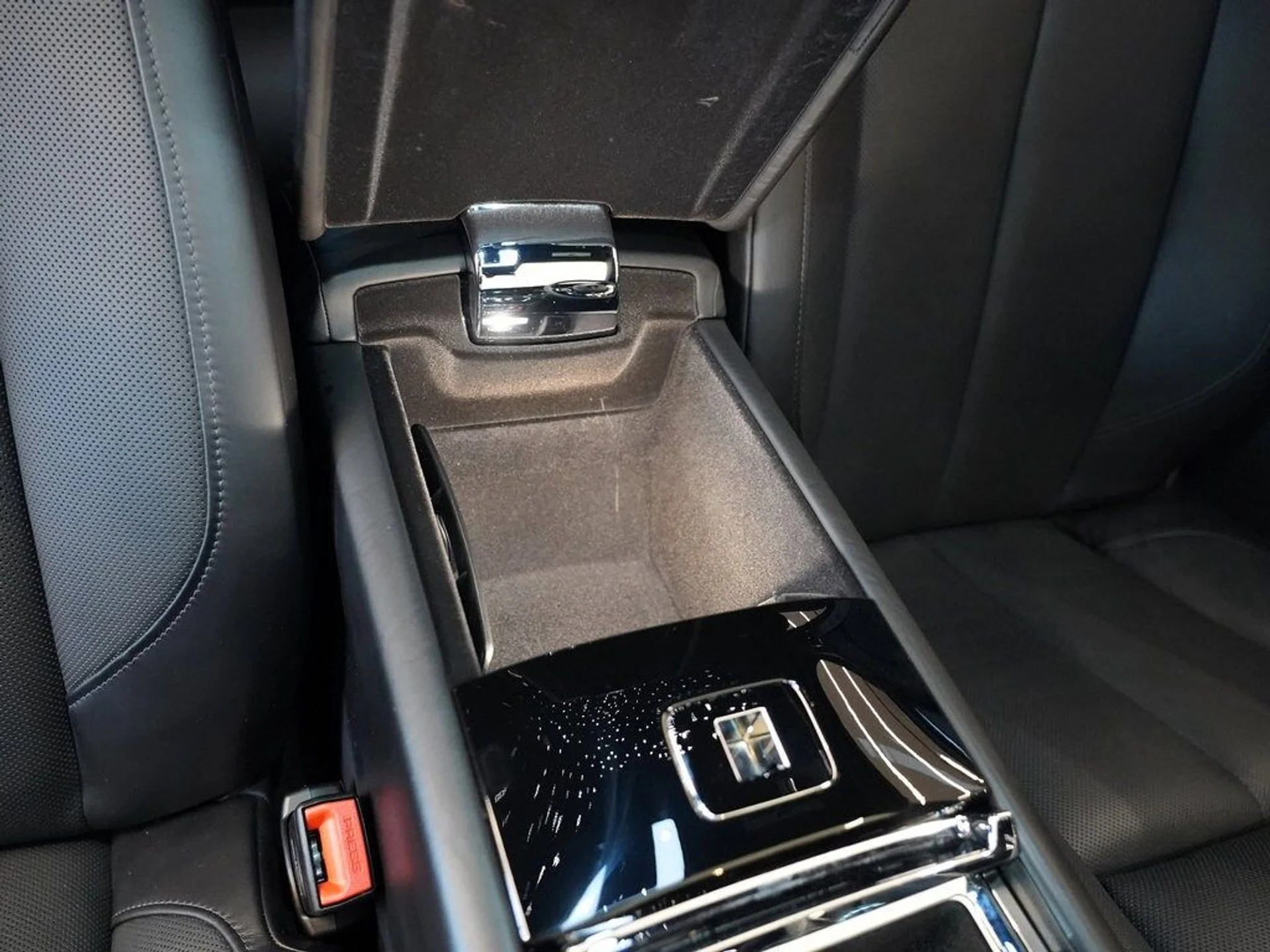 mph022_566550924_04a0470015a968eab38708ded56fe0c8x_8d71ffb20e