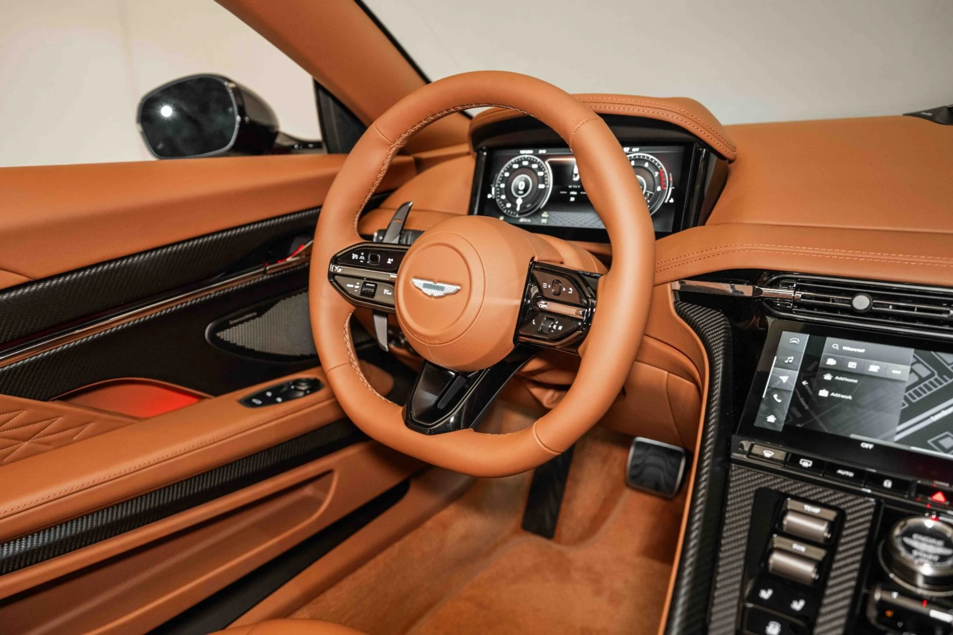 mph022_567468561_Used_2025_Aston_Martin_DB_12_Volante_1727881023_32d1bfb446