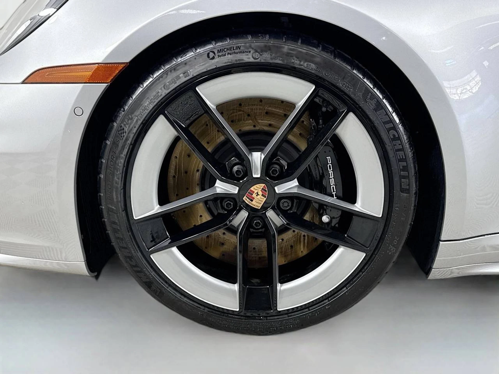 mph022_567713567_6d5835879c81b46c470f86501da6d095x_439df778e7