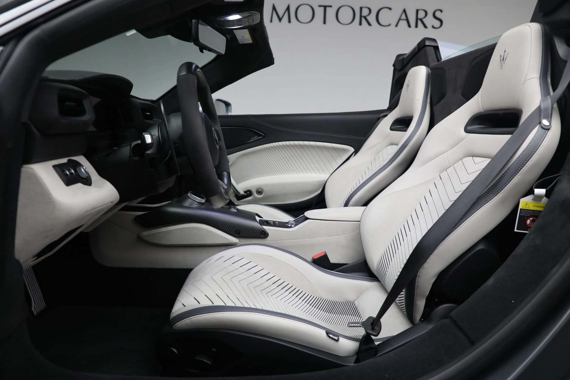 mph022_570373849_Used_2023_Maserati_MC_20_Cielo_66b6fe284a