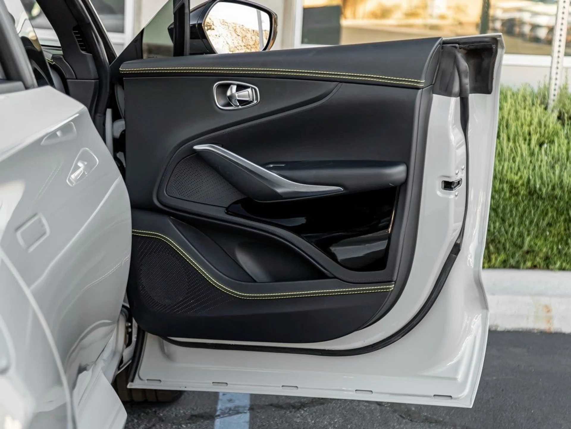 mph022_571603264_23_094f13d5a3