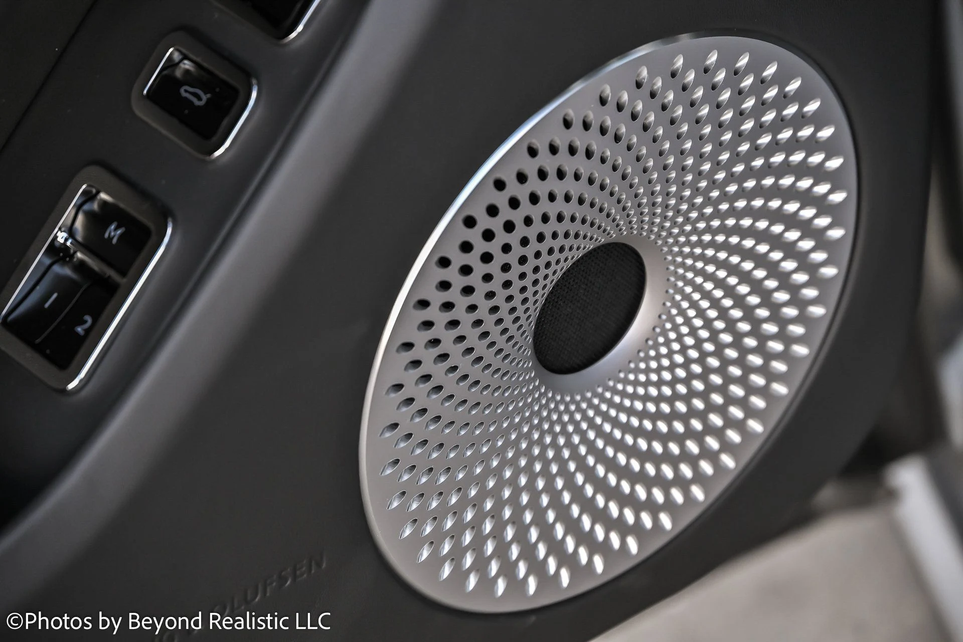 mph022_577659288_41fcf04e286c739bd0788824f033455bx_e43771d852