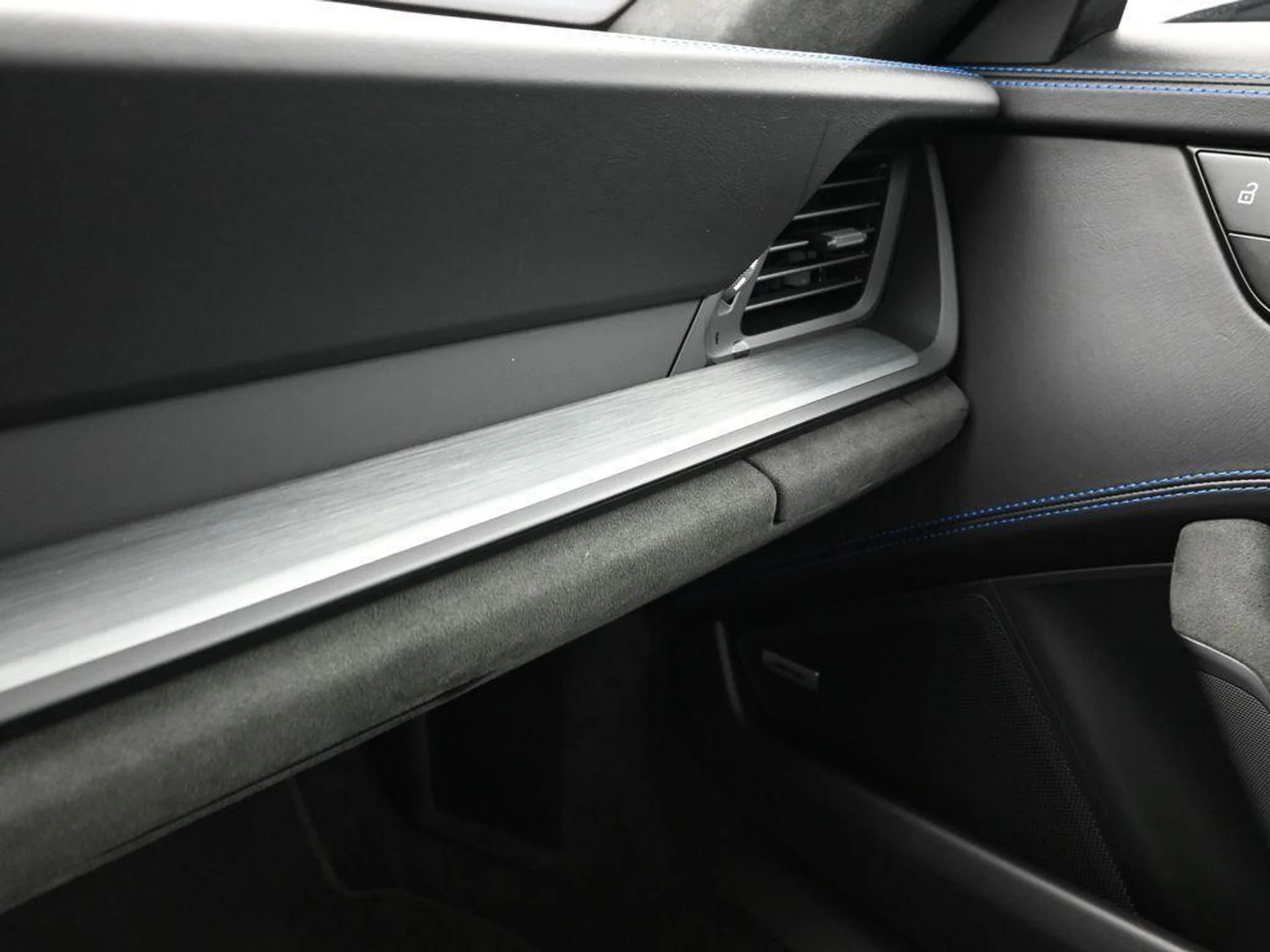 mph022_582230384_bnuhx3w_Ev6azb_BAM_Xx_J18_Tdd_FOM_7e733772f2