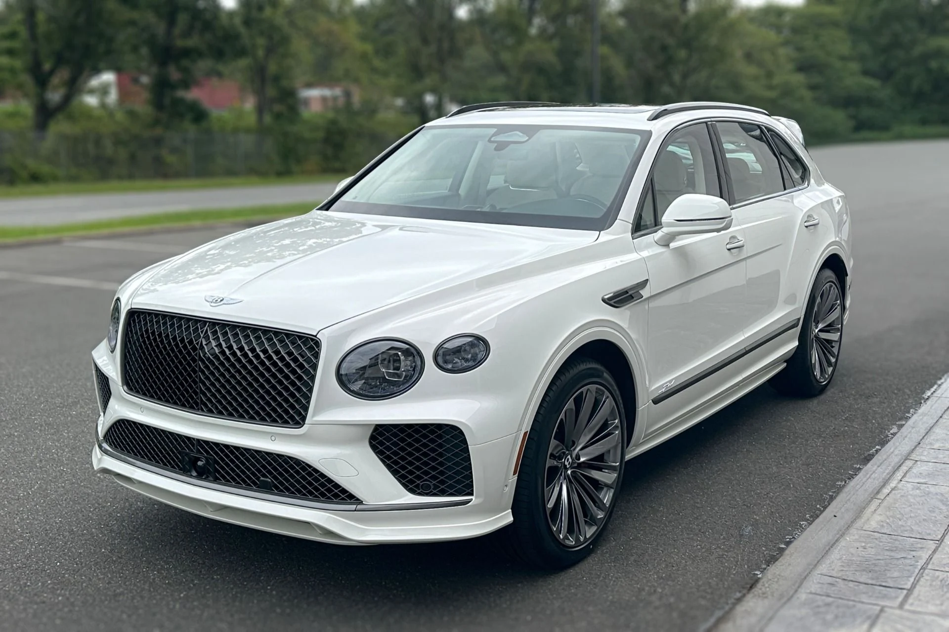 mph022_587147358_New_2027_Bentley_Bentayga_Speed_1790242950_92520f30e8