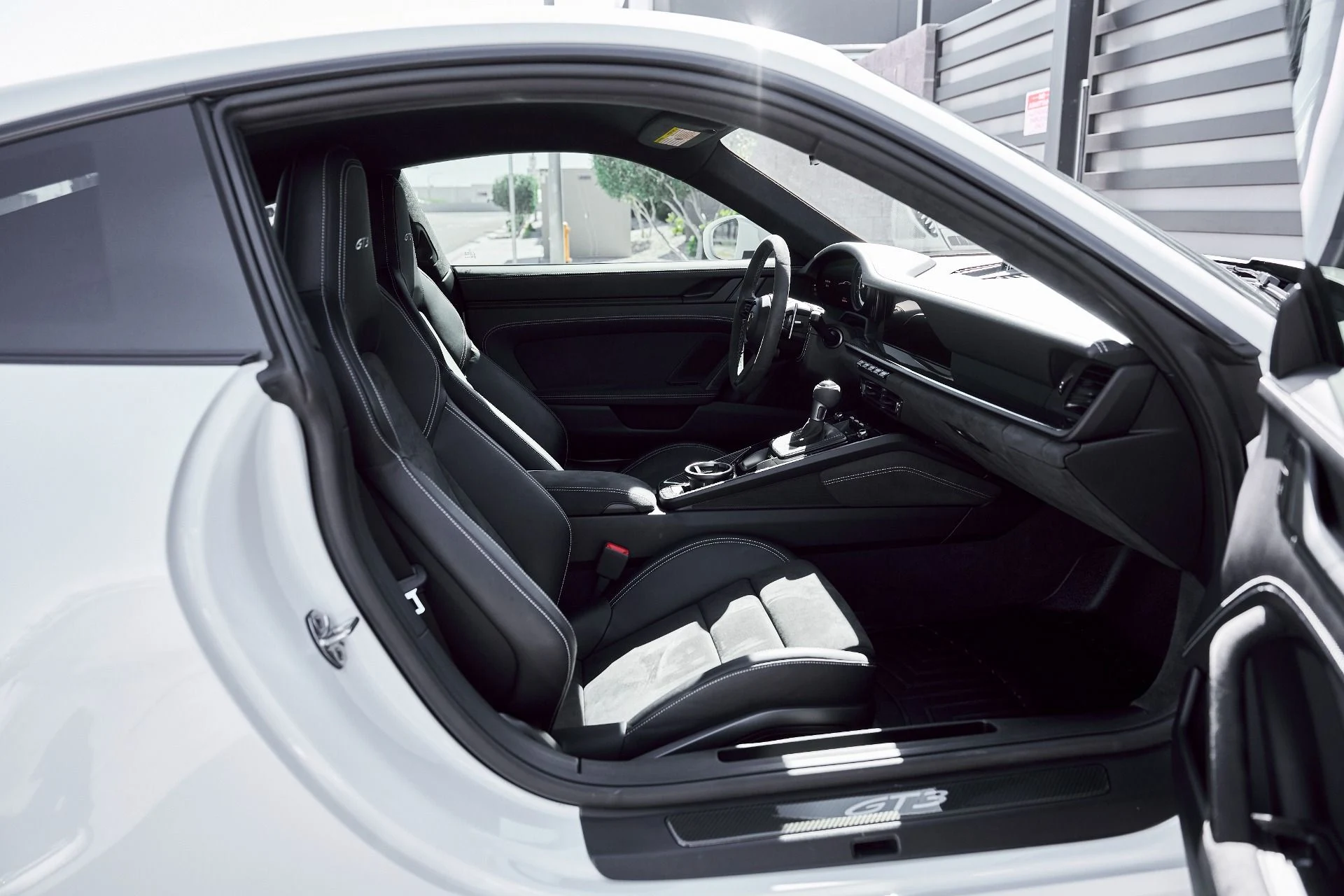mph022_588089703_Used_2022_Porsche_911_GT_3_1773348887_6a91dadbe6