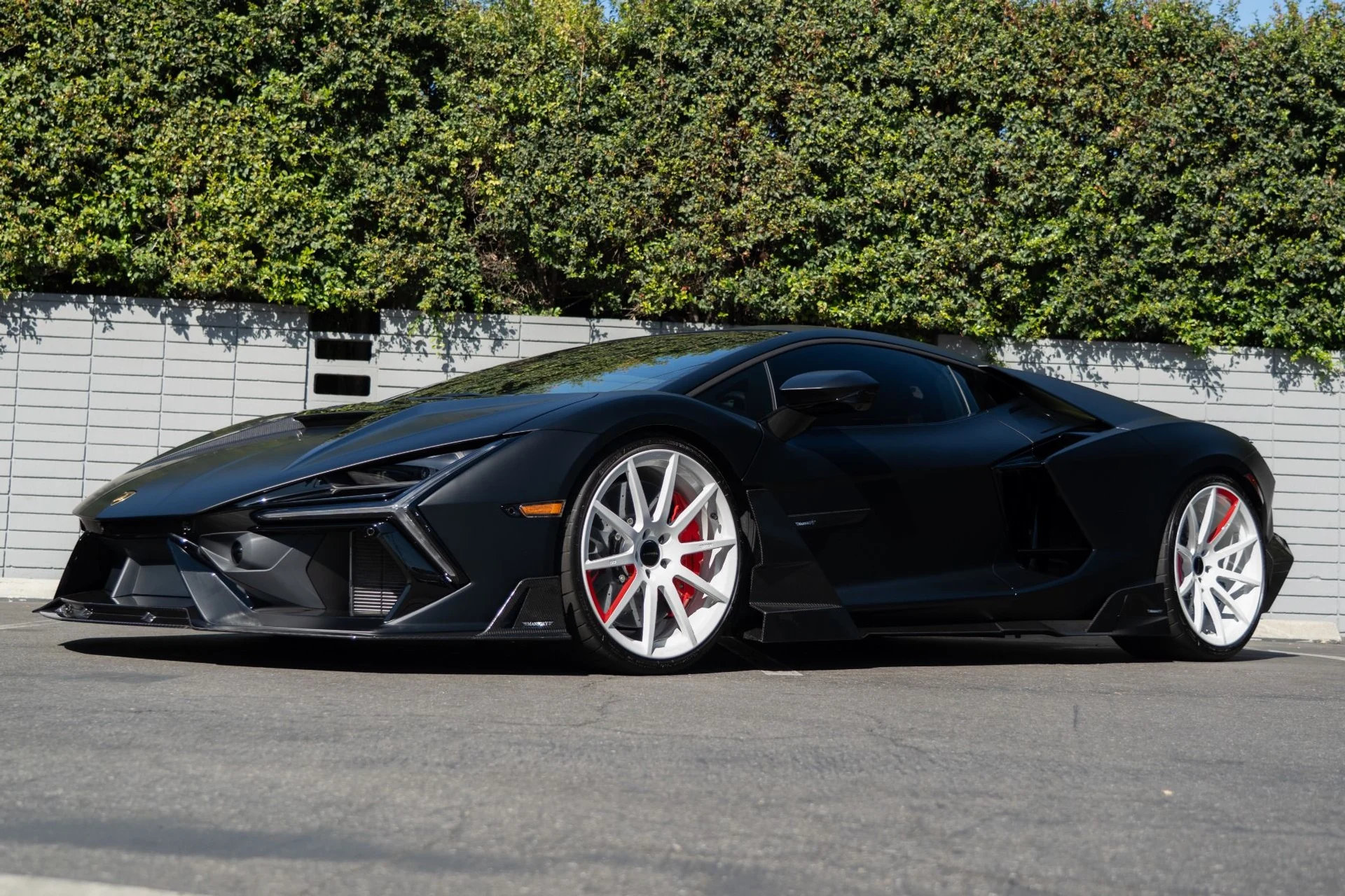 mph022_594463893_Used_2024_Lamborghini_Revuelto_Mansory_1757354394_d1168a5f8a