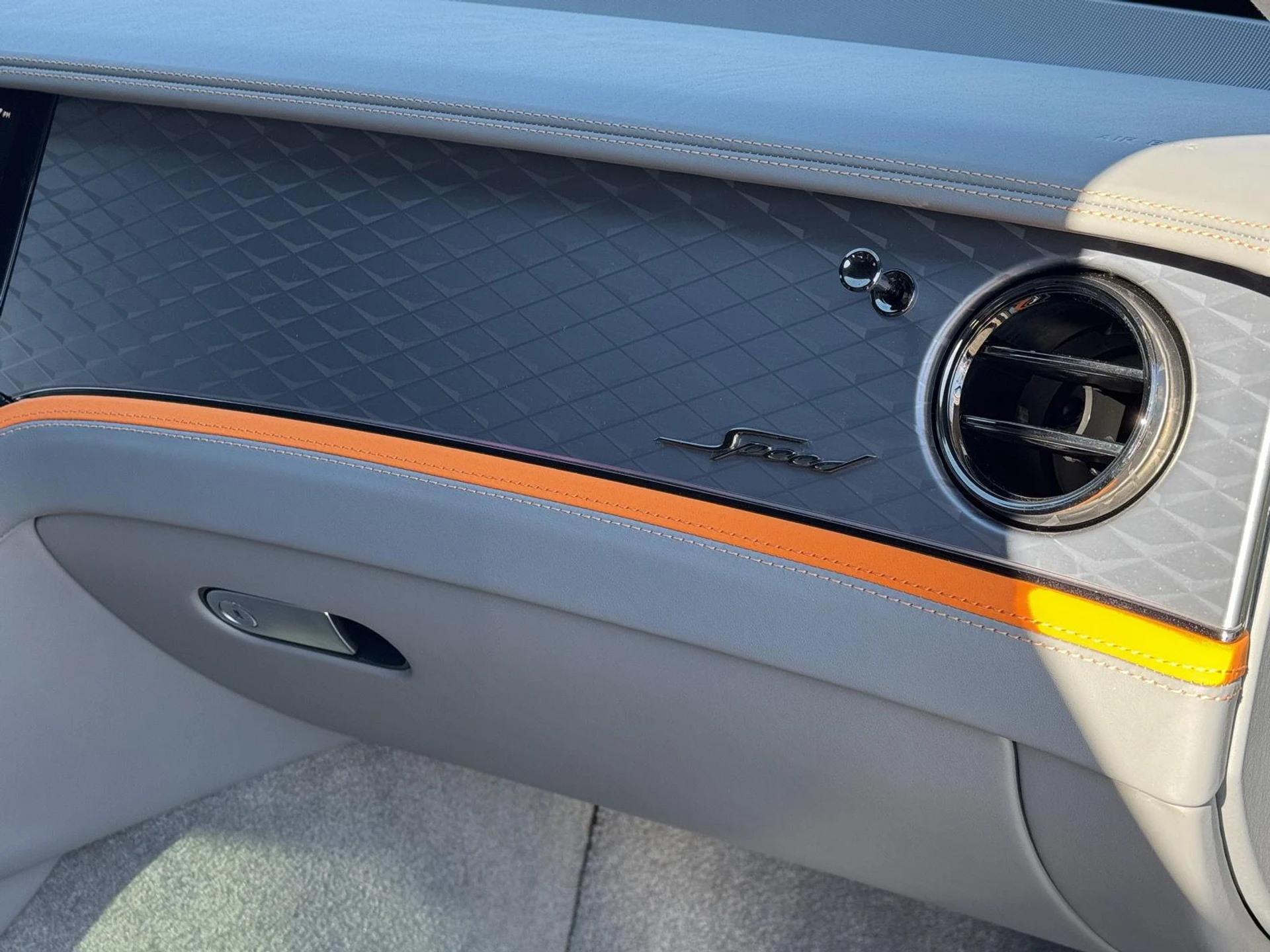 mph022_595800052_0e60db7893db13d0ef7ff530aa83a1fe_30cb283817