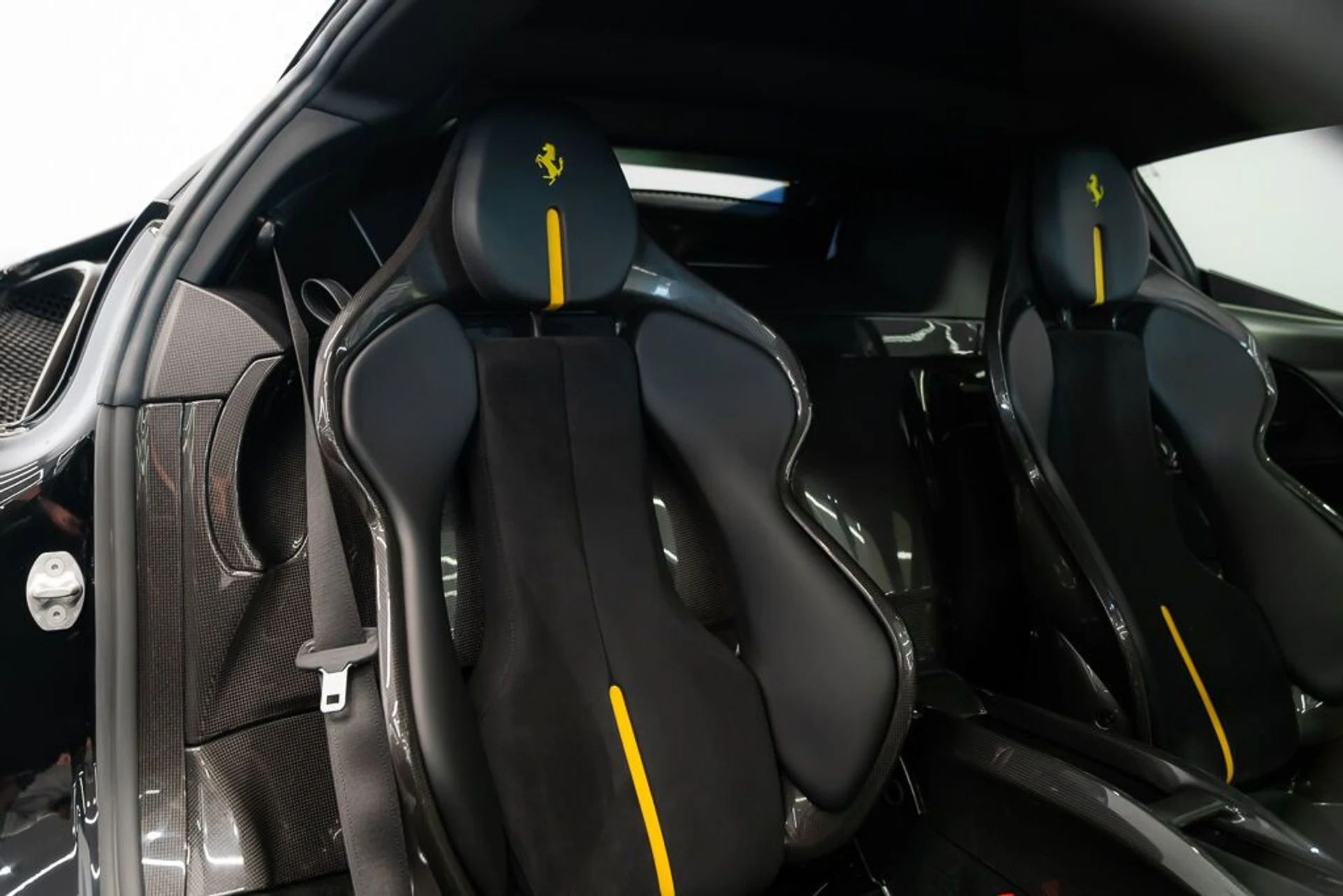 mph022_597766955_ferrari_sf90_stradale_2021_jpg_v_1773863537_6b4e02e6d0