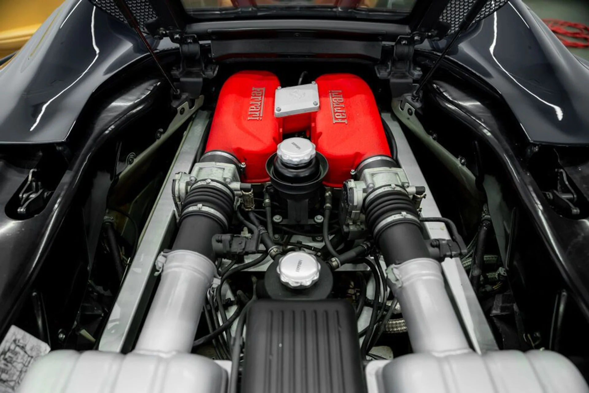 mph022_600167096_ferrari_360_2004_jpg_v_1773863537_18e239064c