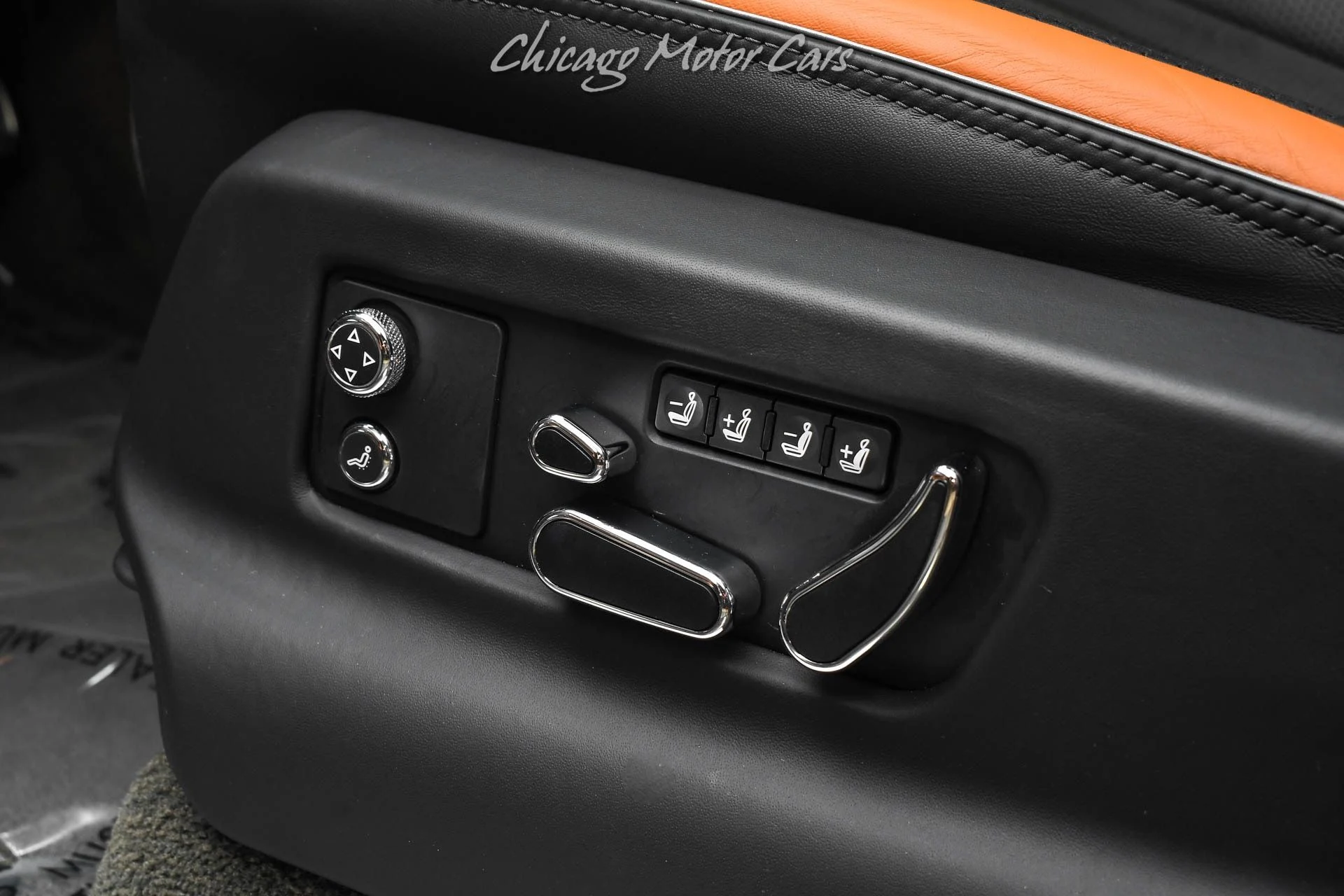 mph022_60036532_12606_p23_l_1f674685c8