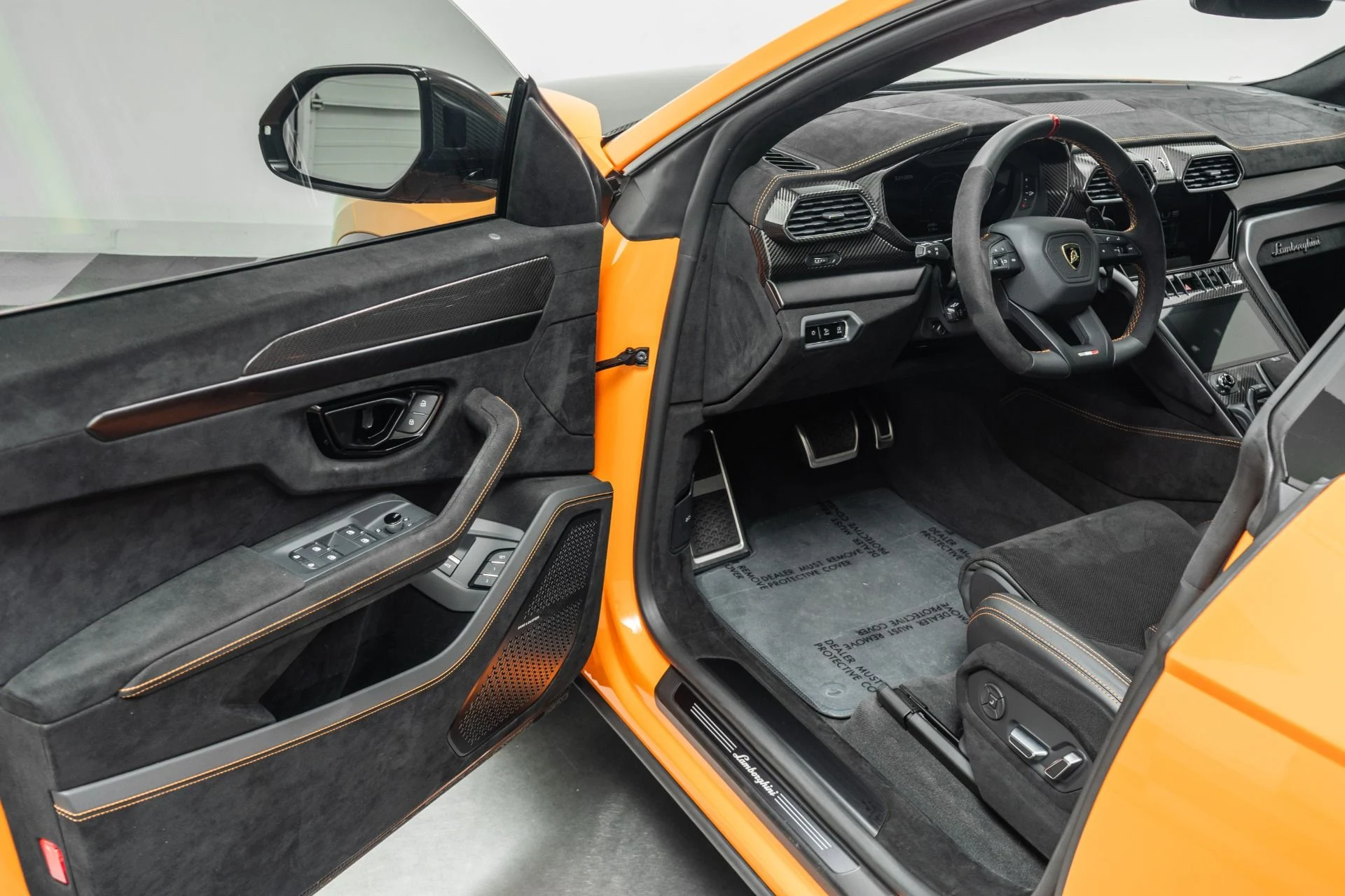 mph022_611136764_Used_2024_Lamborghini_Urus_Performante_1779475320_ded628e5ad
