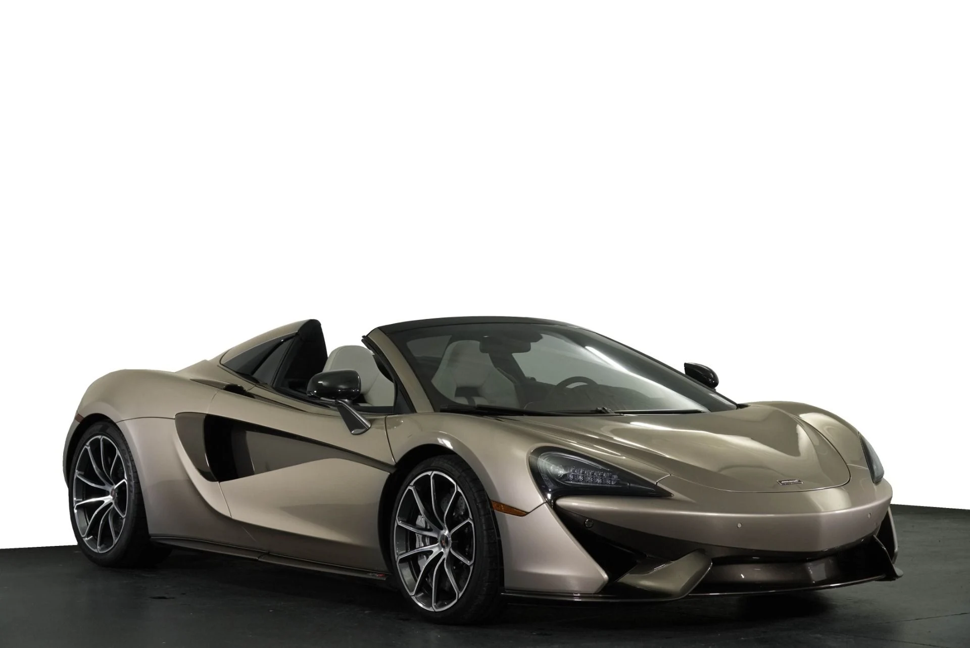 mph022_611653336_Used_2018_Mc_Laren_570_S_1765558342_4e7f6f6a4a