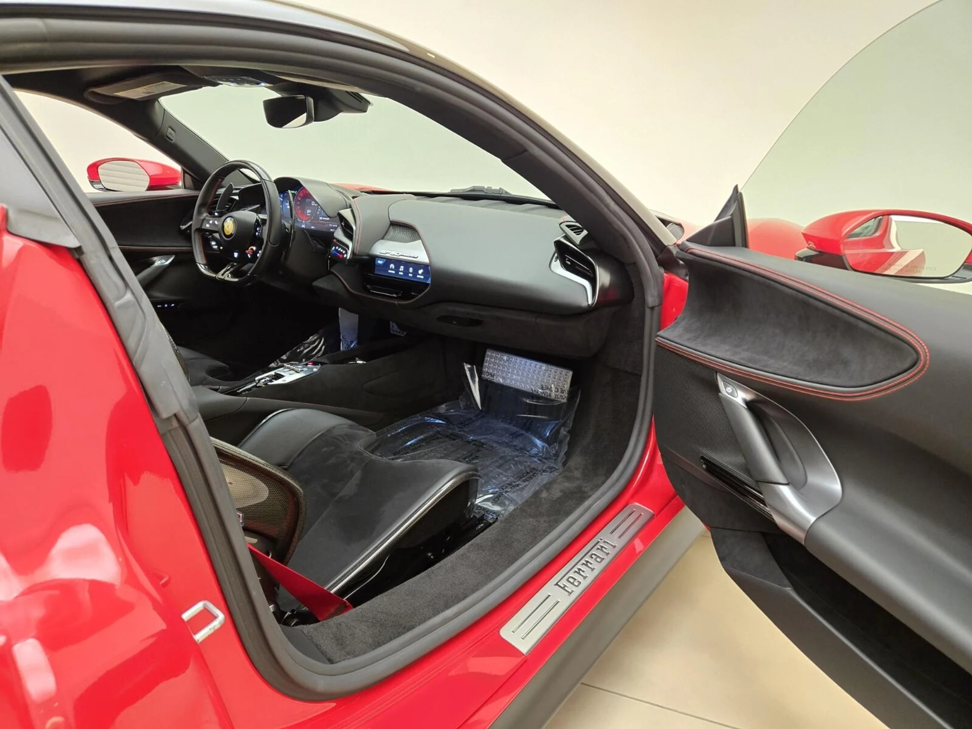 mph022_620683804_Used_2021_Ferrari_SF_90_Stradale_1762500916_d3c47eb353