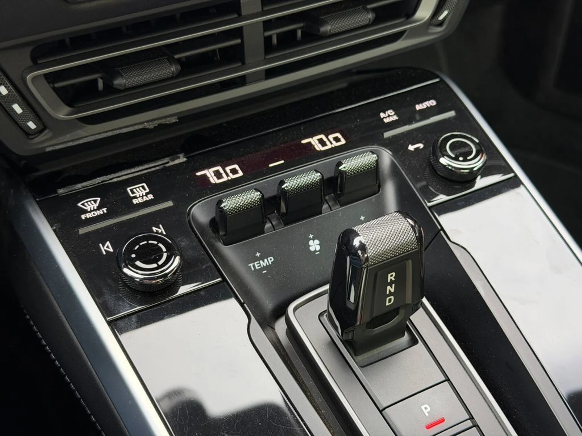 mph022_625937547_cc6528b7b2a24f9fb74409d0a4d34872_7a5a6d757e