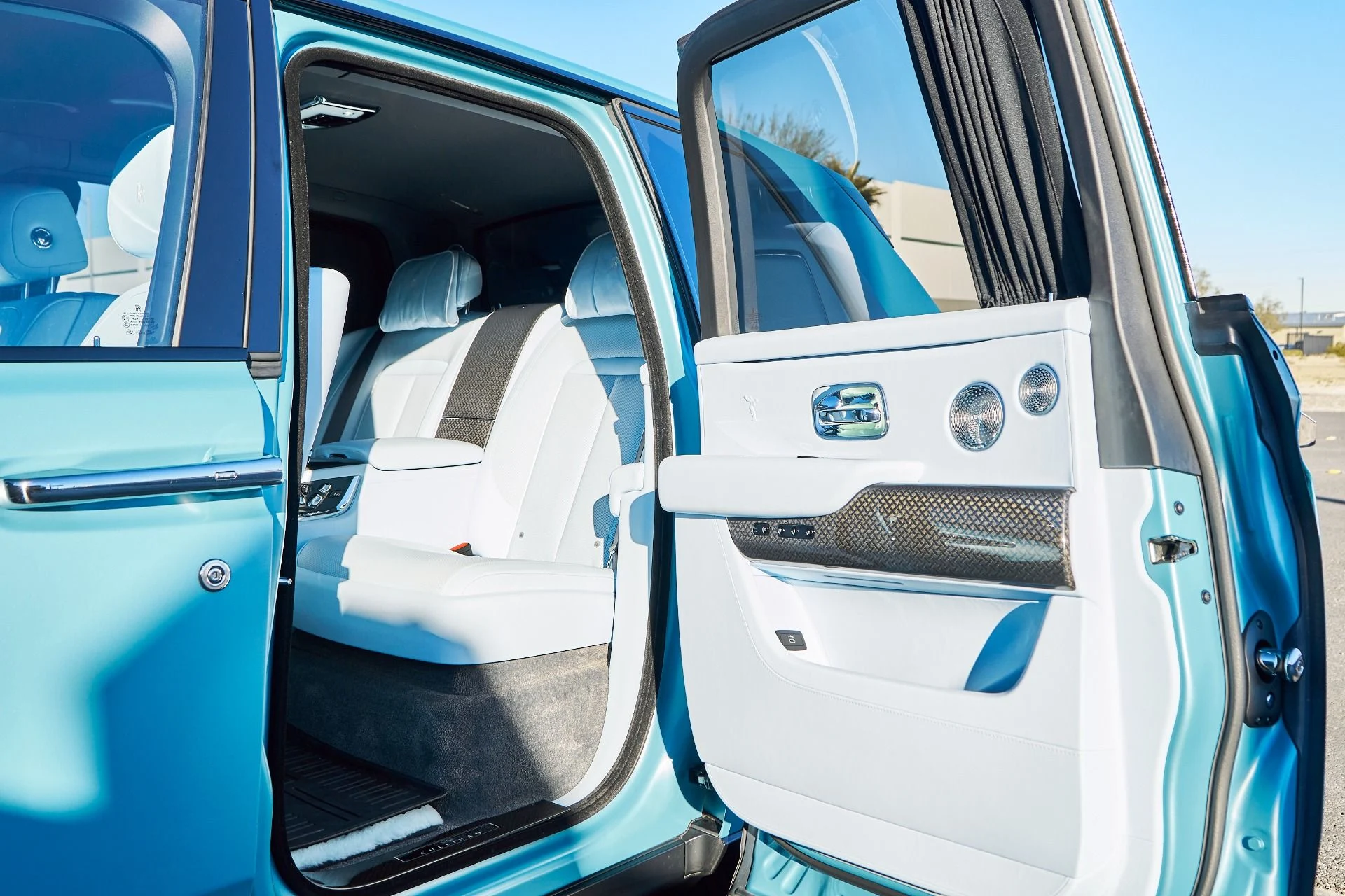 mph022_626385816_Used_2022_Rolls_Royce_Cullinan_Black_Badge_1765410999_165c6c1697