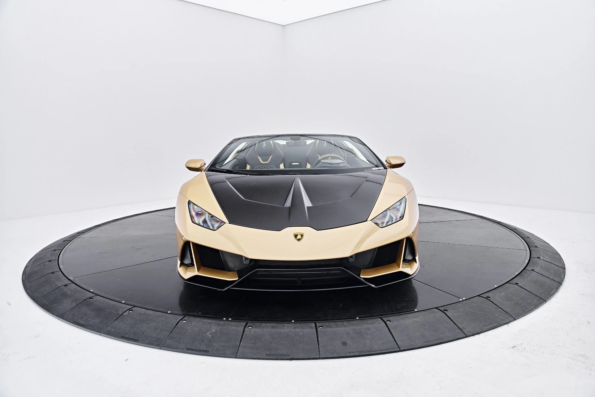 mph022_628661972_Used_2022_Lamborghini_Huracan_EVO_Base_1791315875_483d129c26