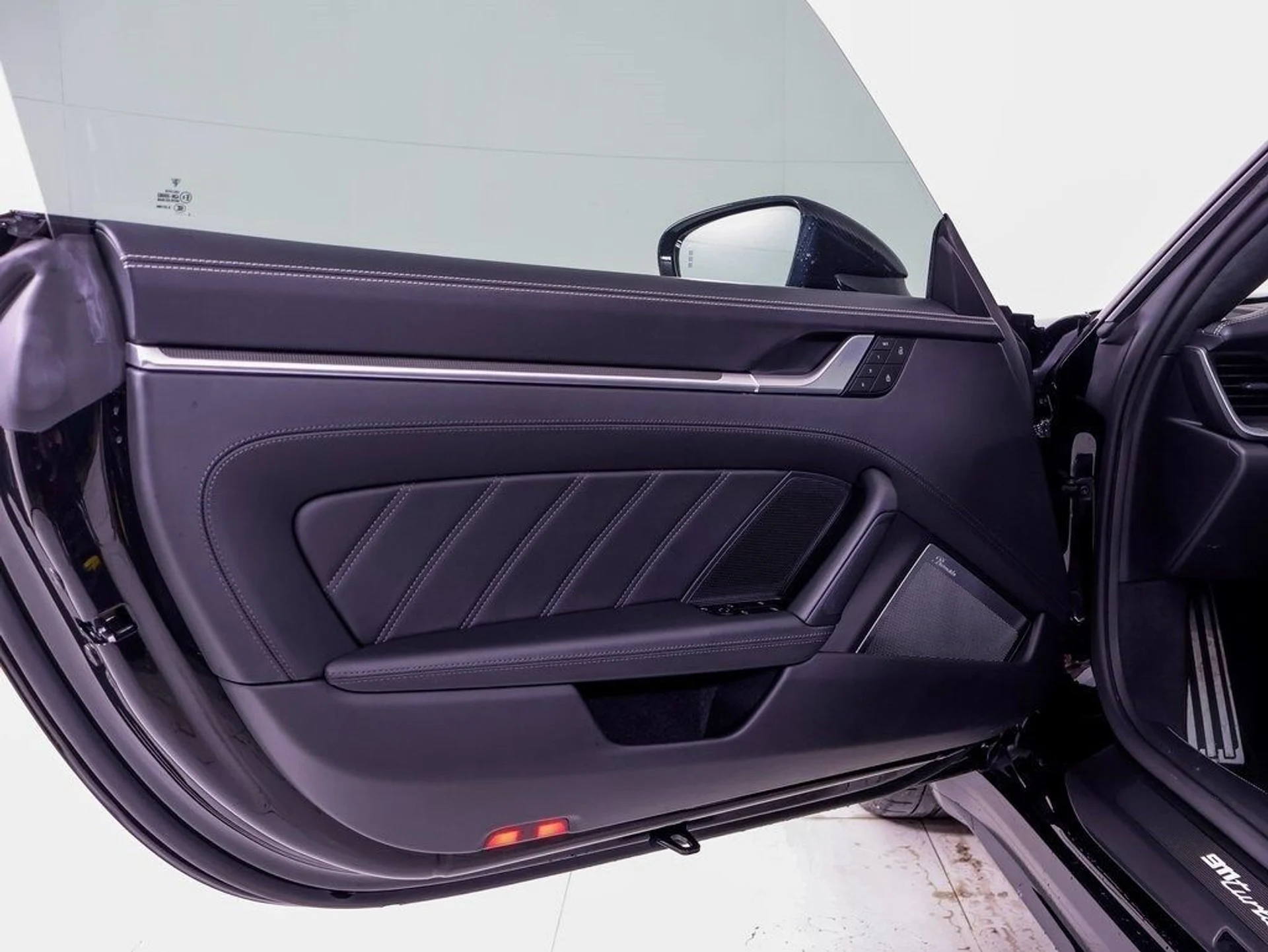 mph022_630189777_973e90c5eab5d52d3fbdbb10b25f467dx_34745f769b