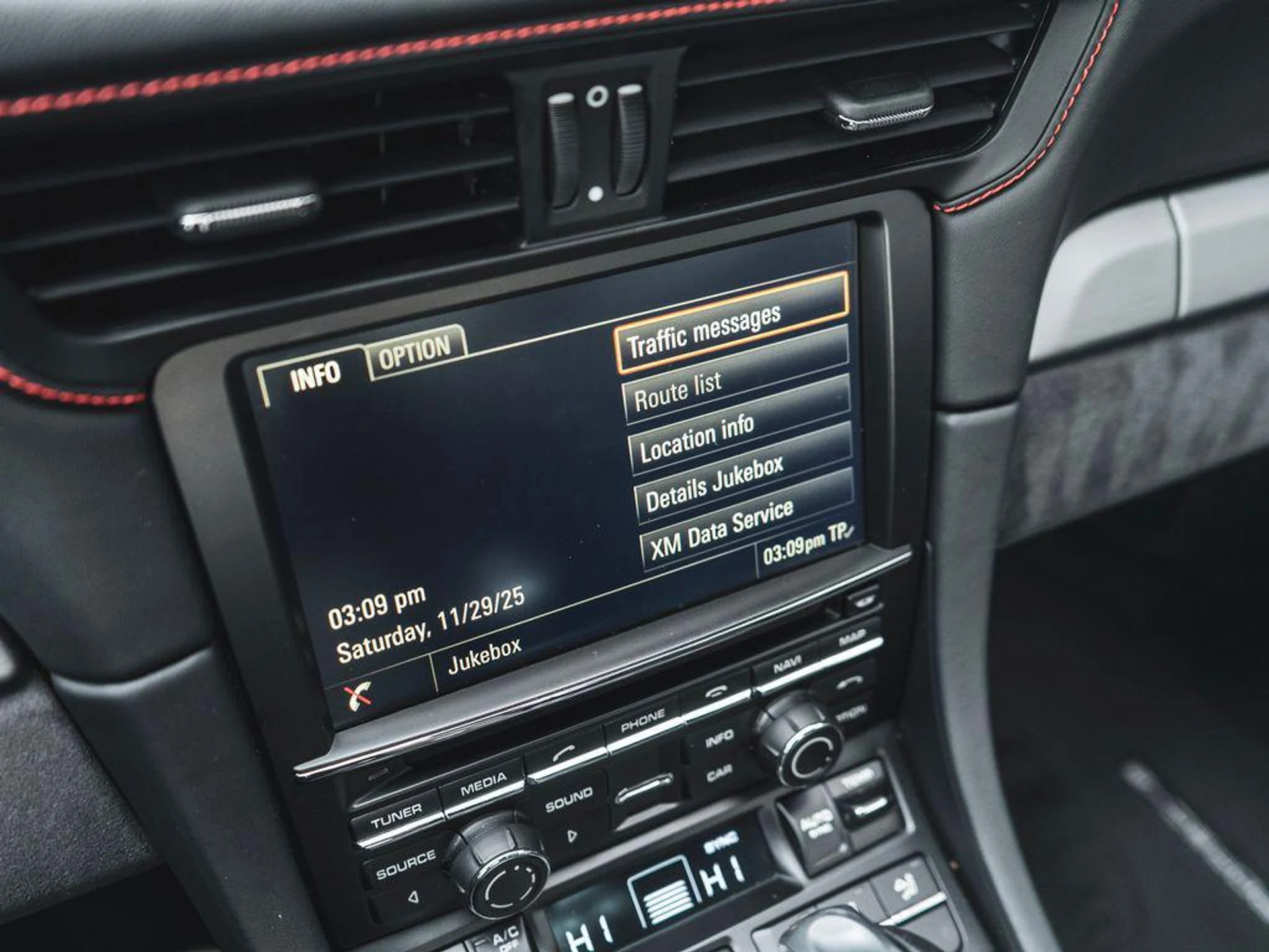 mph022_630224941_lq9w_Qke_Gzy_Dpevu0w3_KP_5_F_Jajo_M_5a06679744