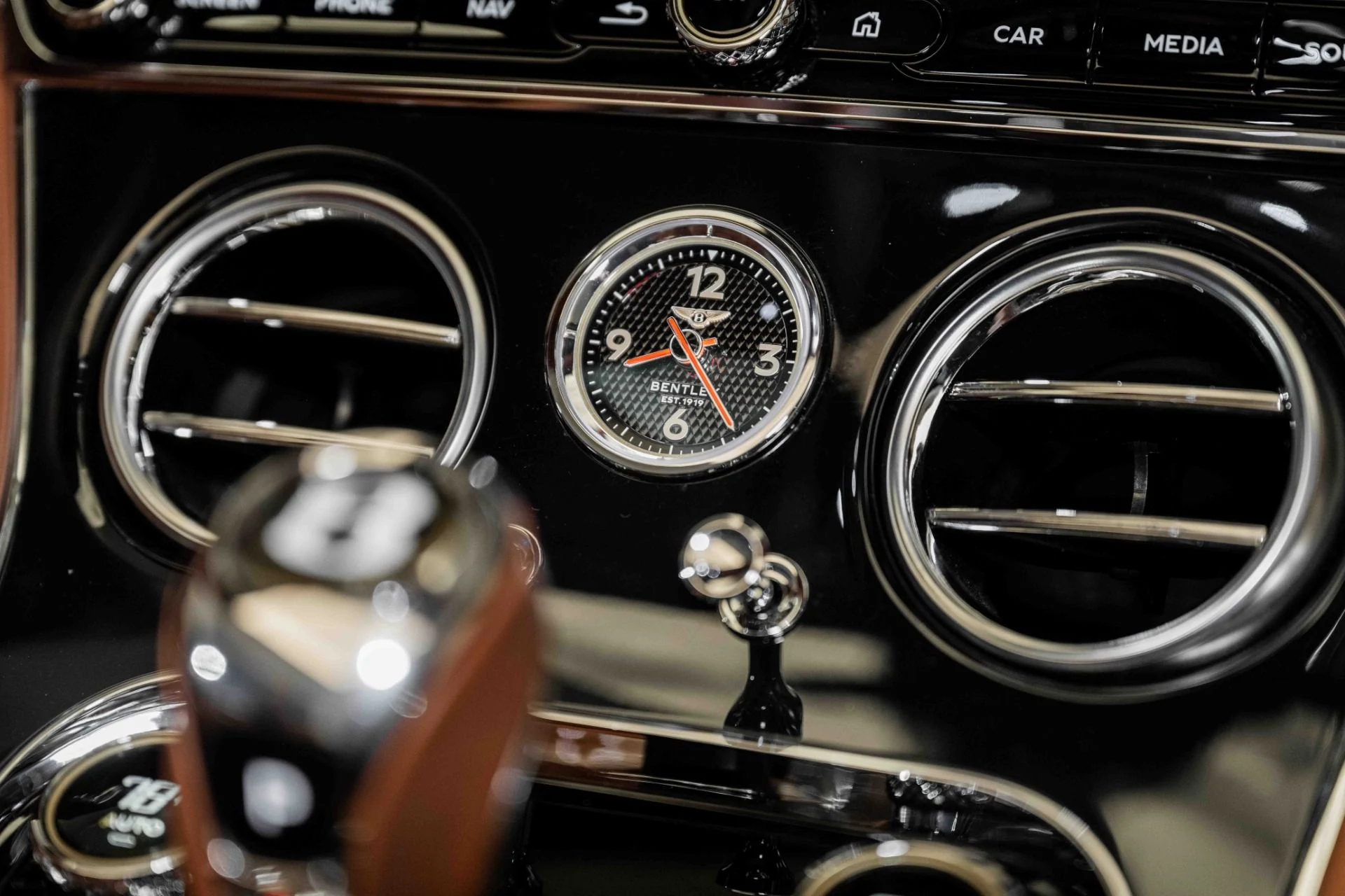 mph022_63853337_Used_2020_Bentley_Continental_GTC_V8_1761331825_ccb25b5e78