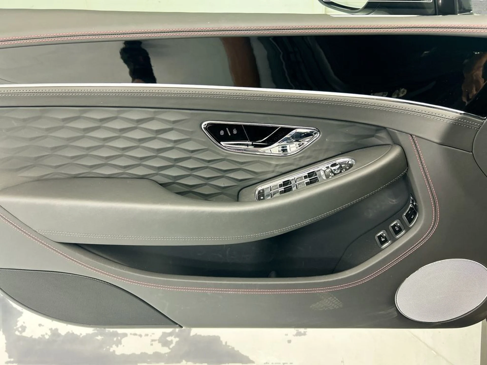 mph022_642166301_used_2025_bentley_continental_gtspeedcoupe_8119_23002658_23_1024_0f2d7107bb