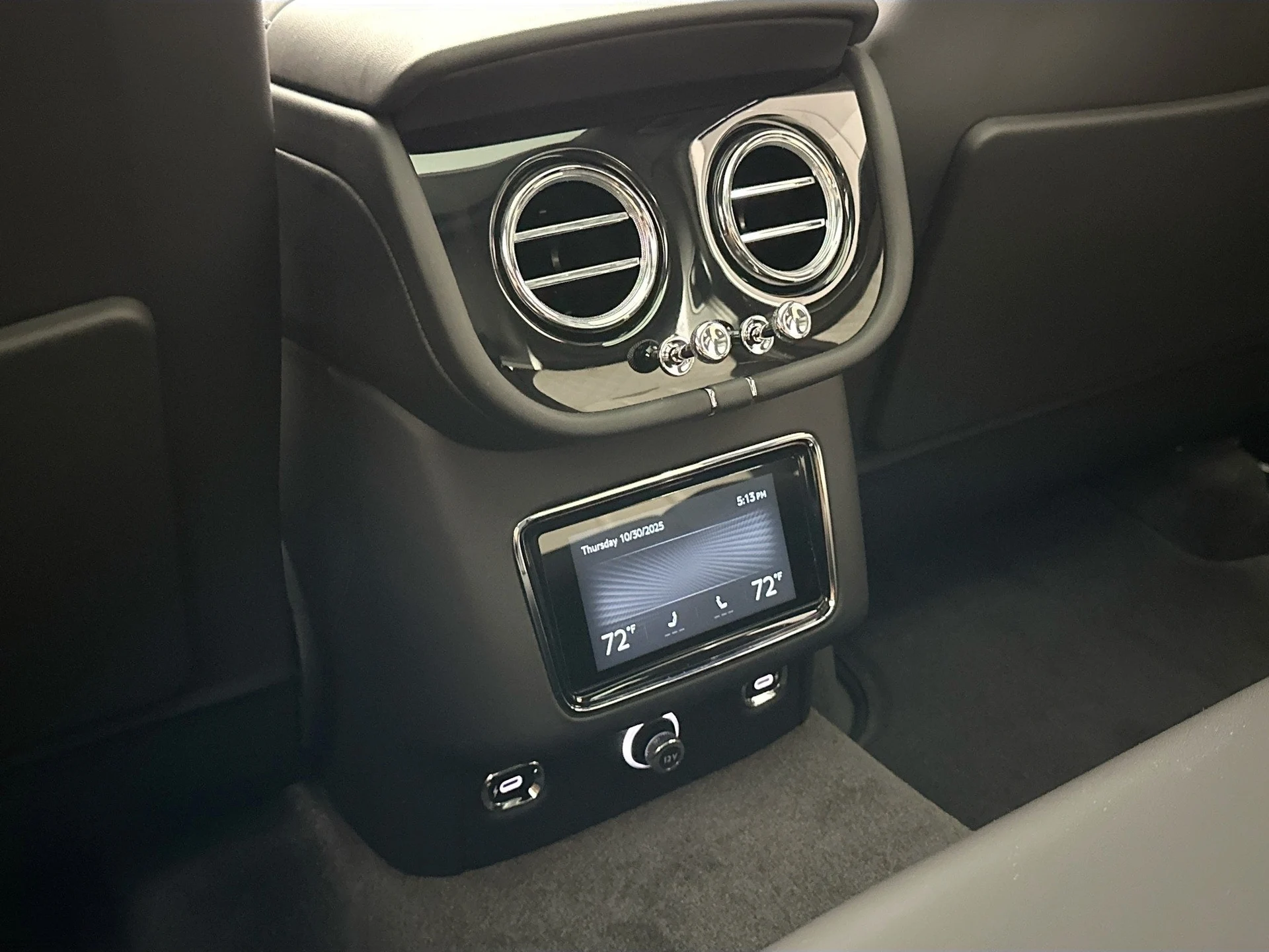 mph022_648597026_23_b9eff6c282