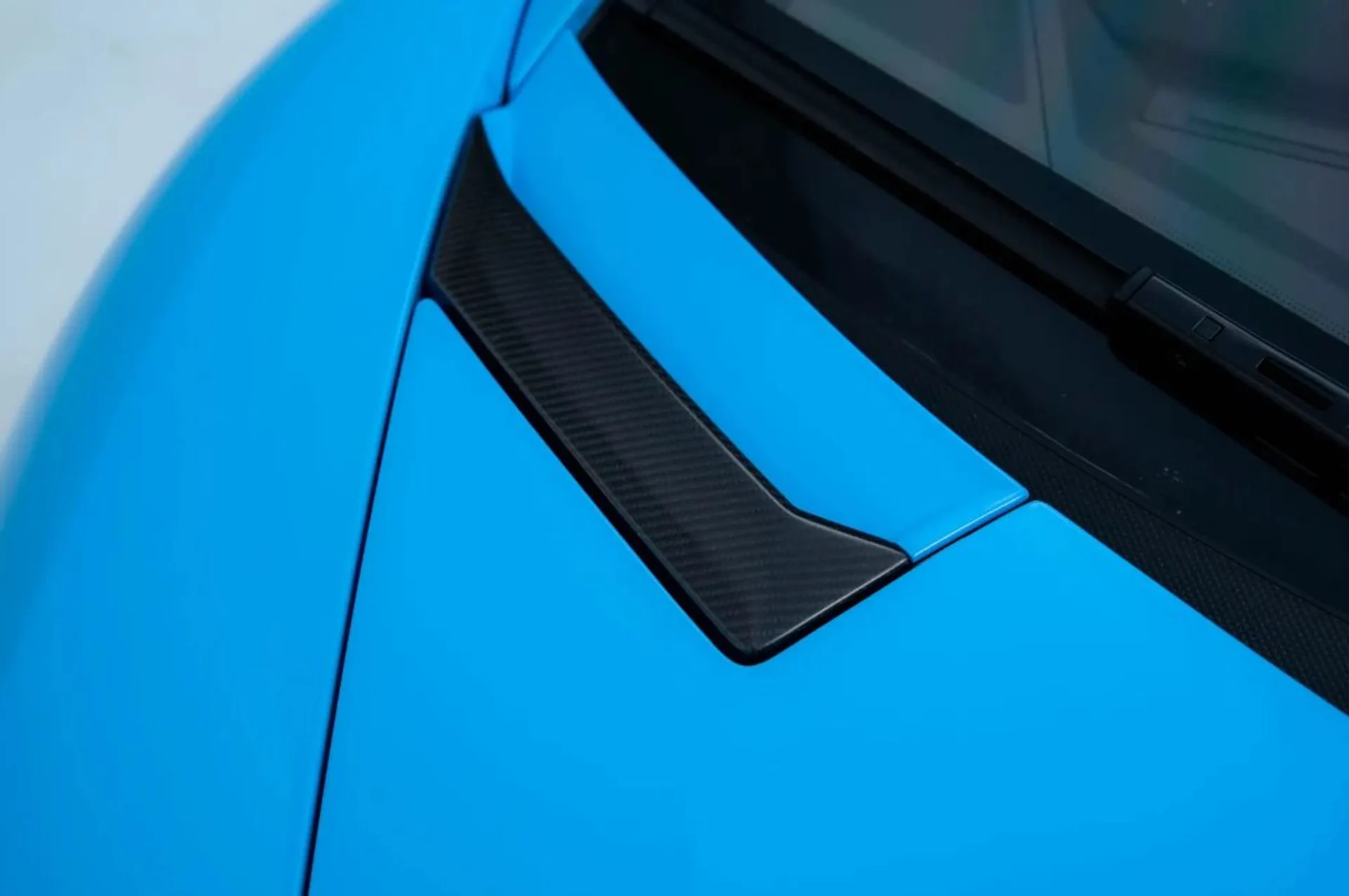 mph022_65408974_Used_2017_Lamborghini_Aventador_SV_1786551969_4f6d504ec0