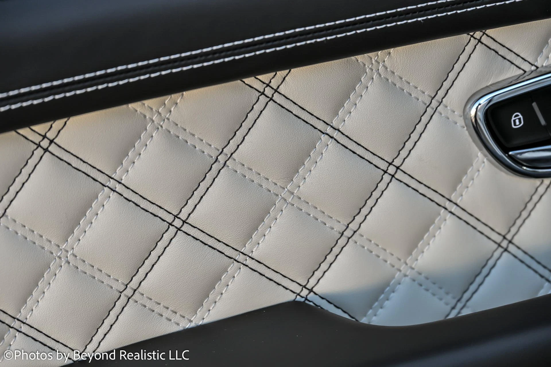 mph022_656272647_Used_2021_Bentley_Bentayga_V8_First_Edition_1762852453_b2bfdf7e49