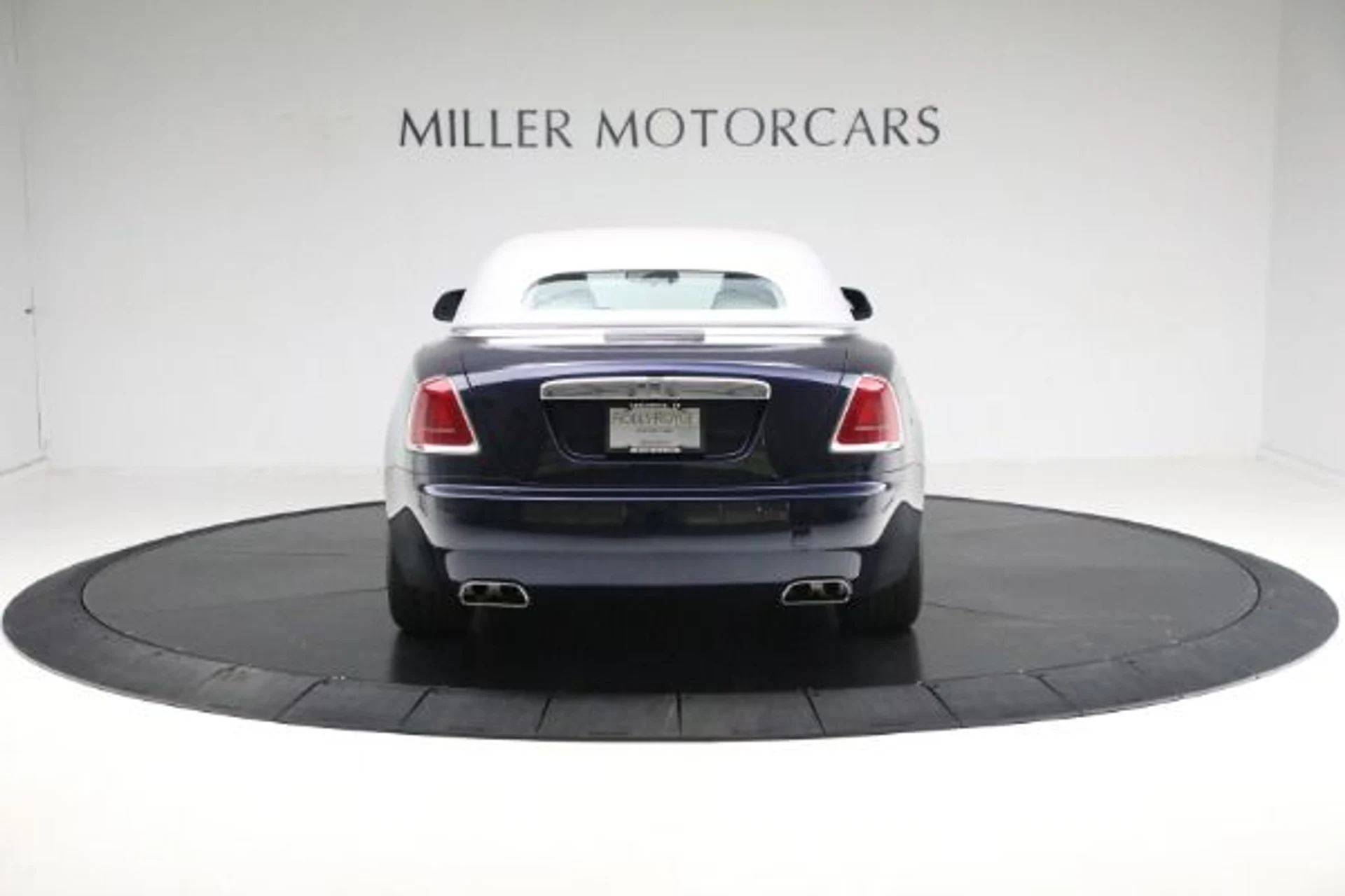 mph022_665979917_Used_2019_Rolls_Royce_Dawn_e3da78df4a