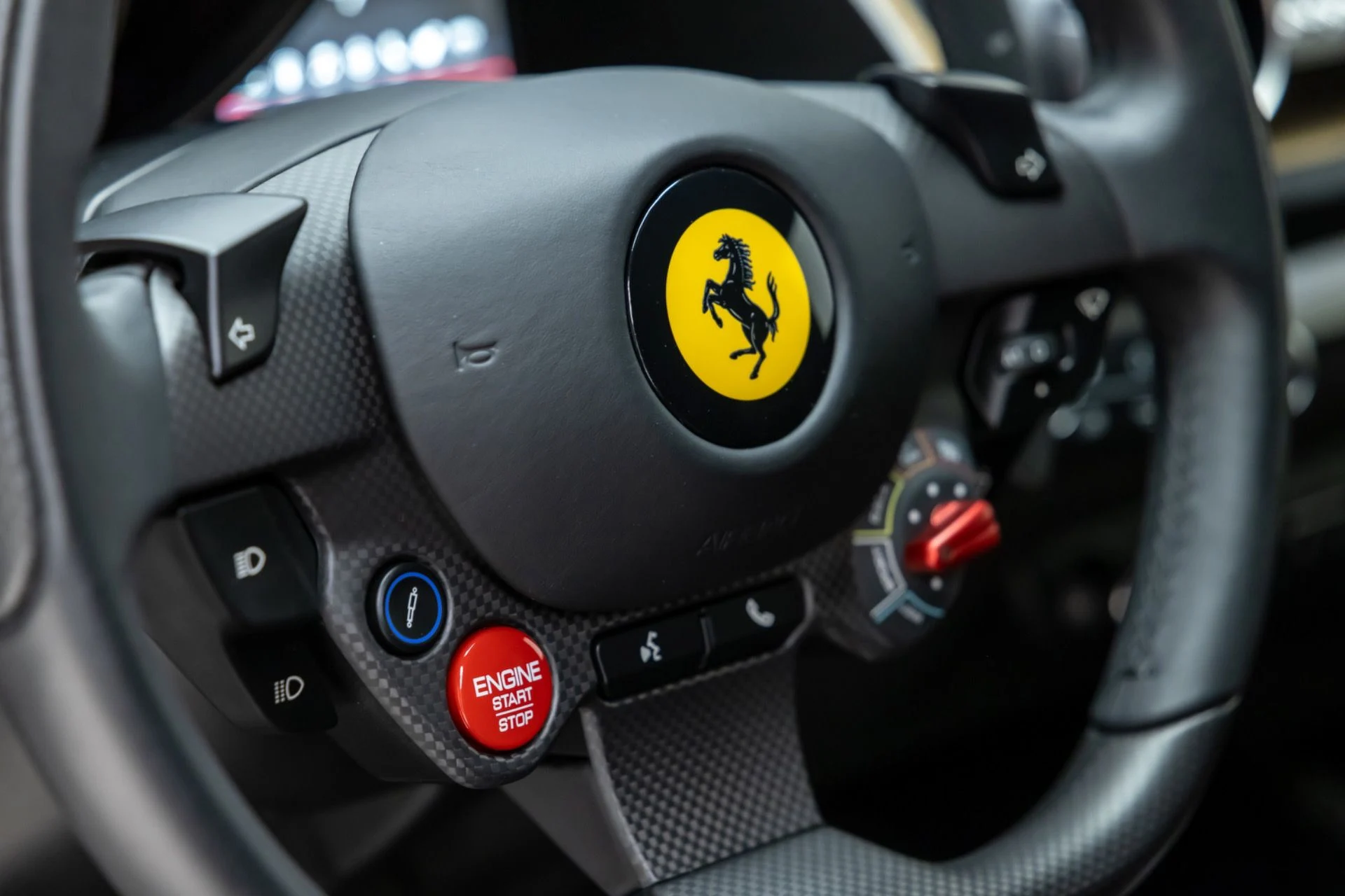 mph022_66626036_13437_p23_l_346d7046e6