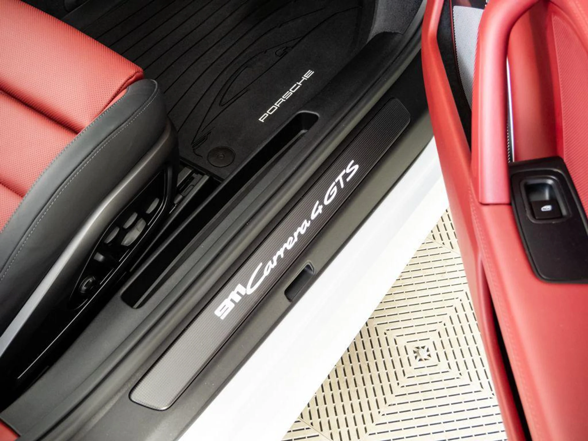 mph022_666748889_8i3u2_Y9_N4yqg_Su_da_F77q2_Cbd_DQ_635aa8aece