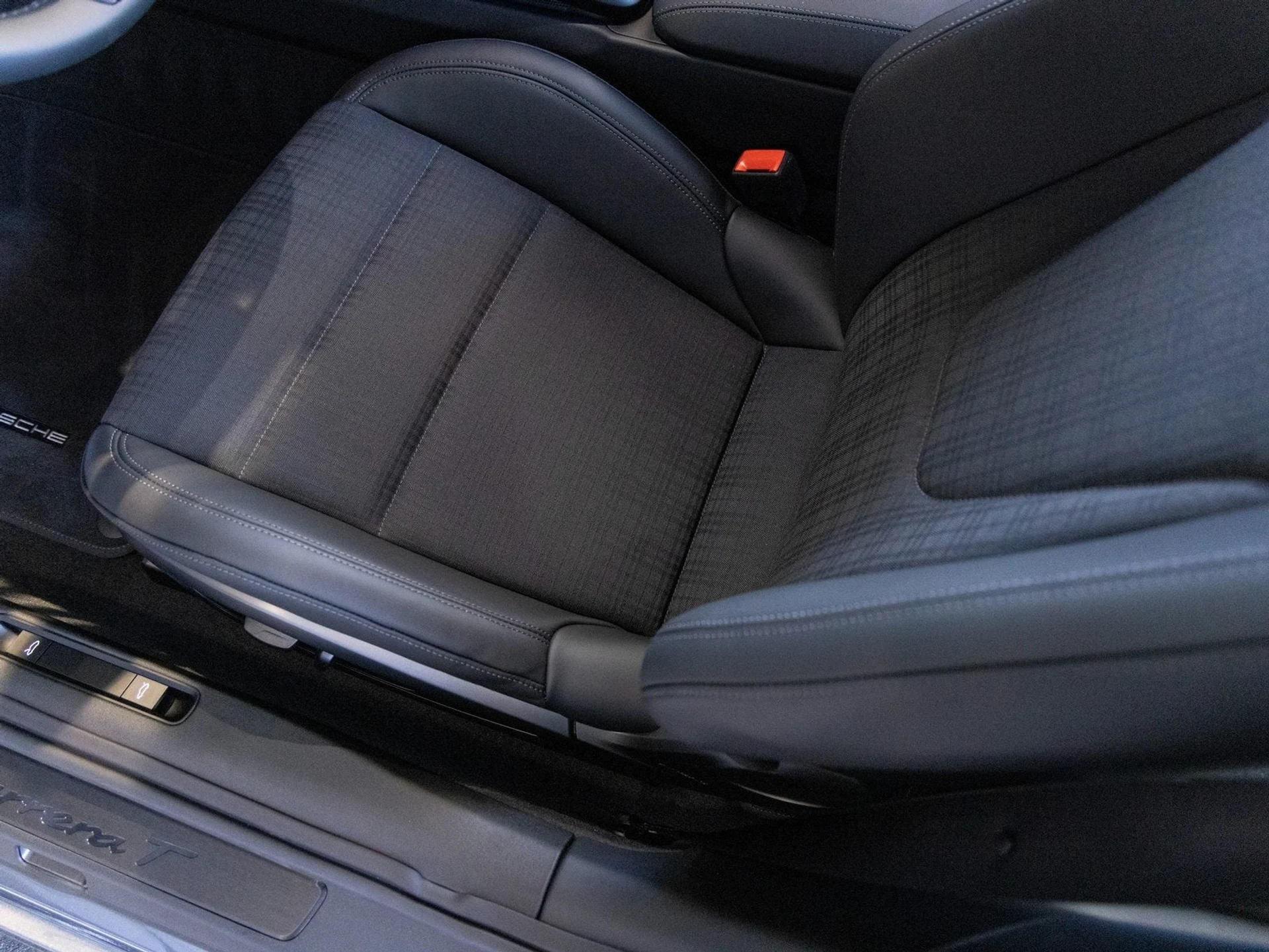 mph022_668220918_23_cf6f79b909