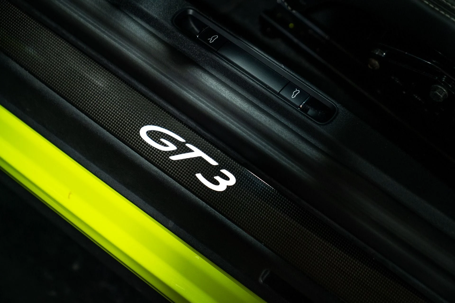 mph022_668266817_Used_2018_Porsche_911_GT_3_Paint_to_Sample_Acid_Green_6_Speed_Manual_1769448842_6322d18dcc