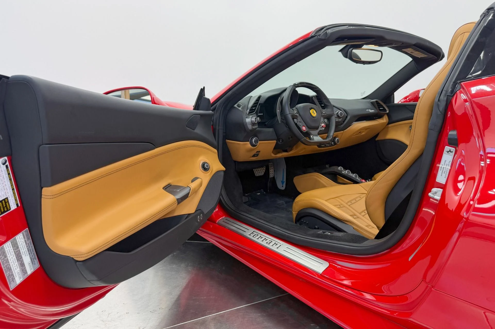mph022_668870806_Used_2018_Ferrari_488_Spider_Carbon_Fiber_Steering_Wheel_w_LE_Ds_Daytona_Seats_1784734540_95ad82813a