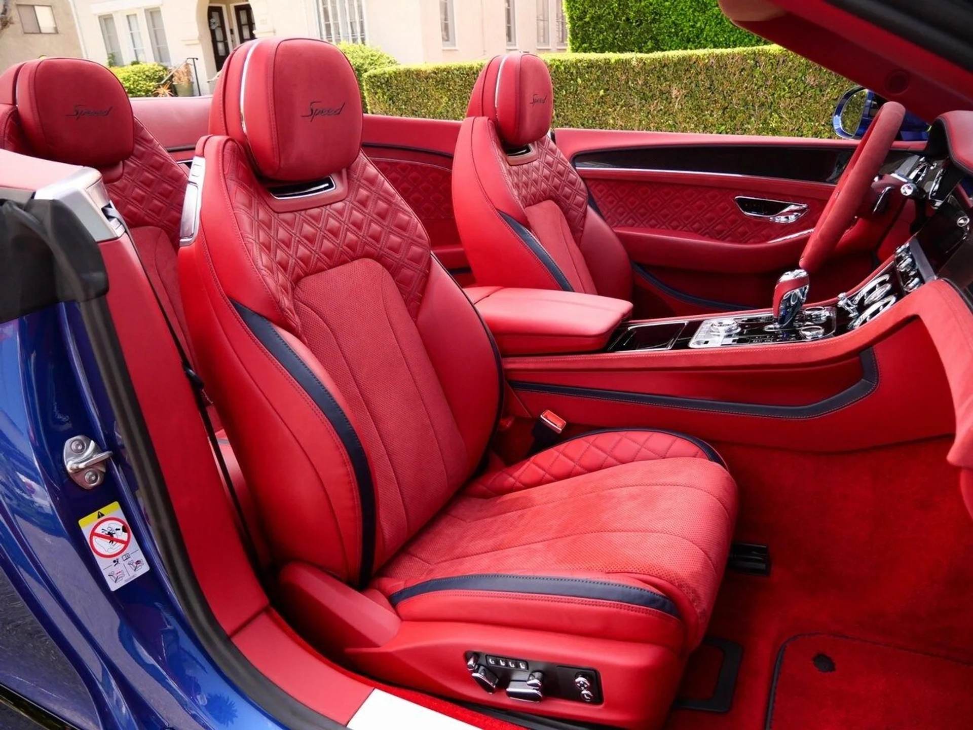 mph022_672513797_6fb8020e45fac8c2b8bd7c1e9efcd1f2x_b56759f835