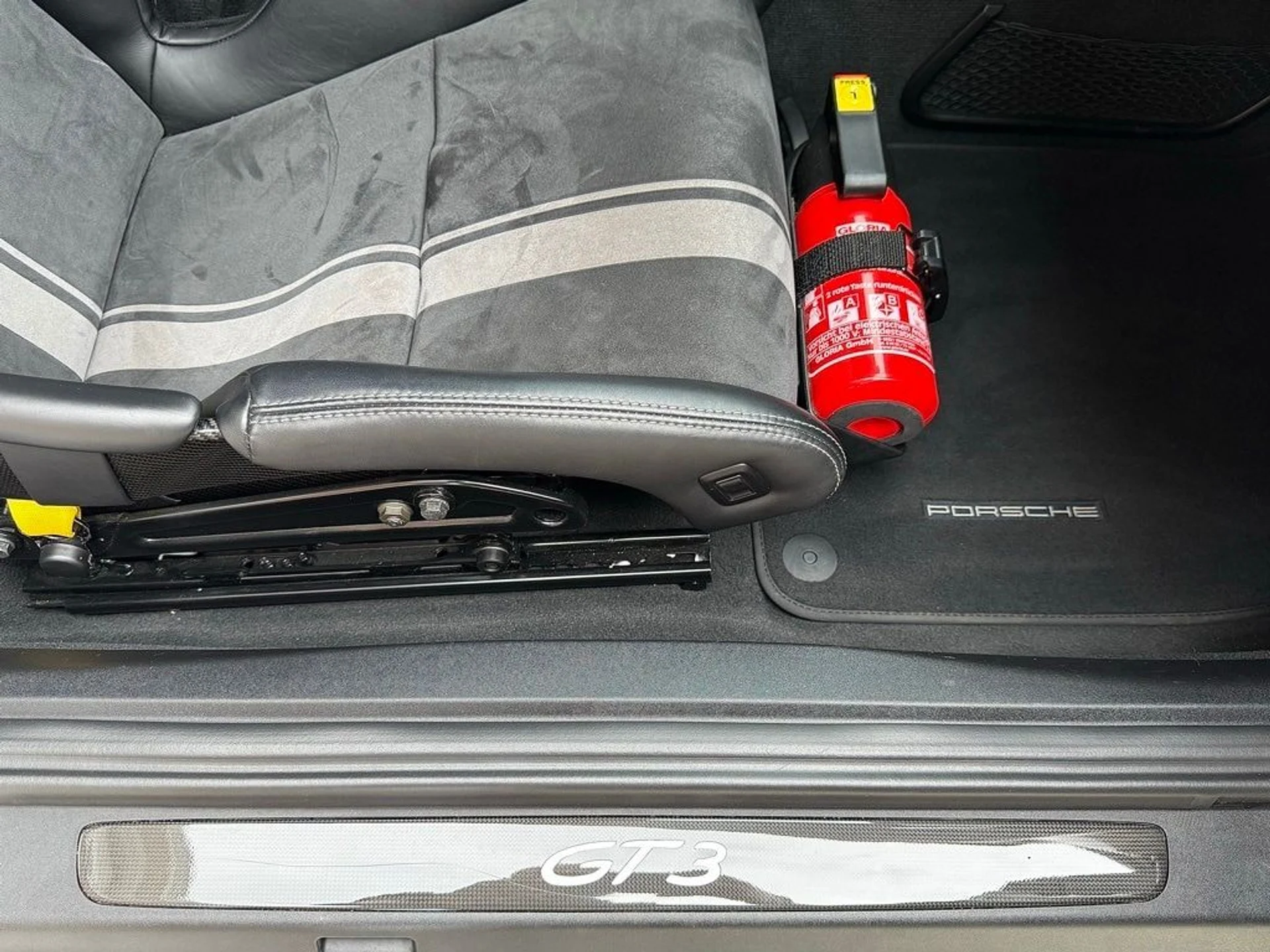 mph022_675280574_be052eff1c6761bcebc478d19b6a985dx_930a89f36d