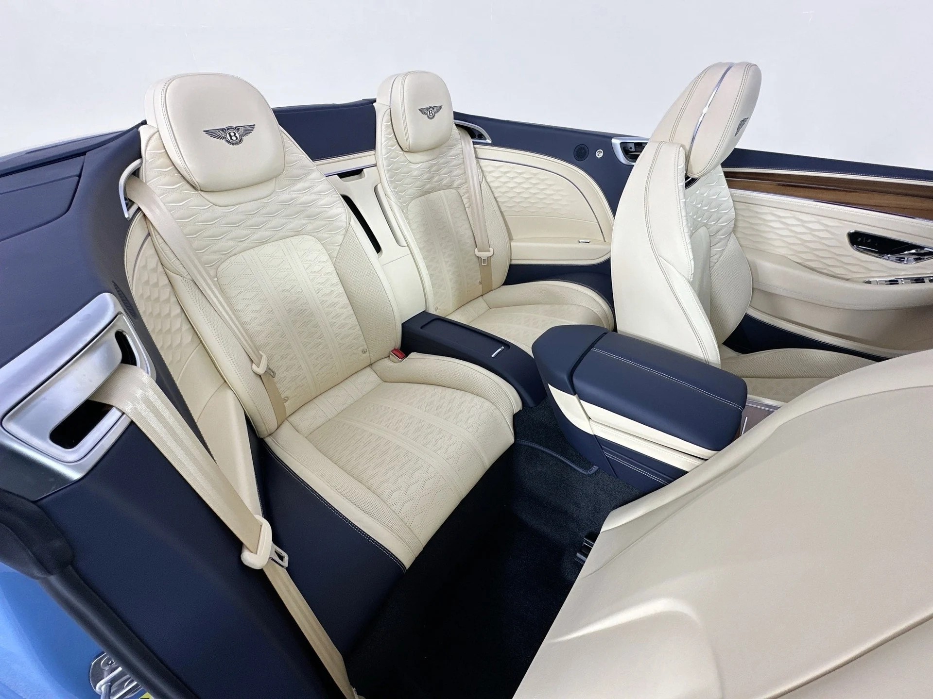 mph022_67856586_23_ba92bcd22e