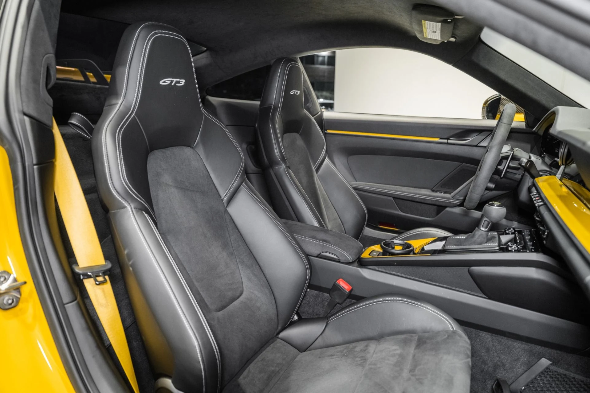 mph022_684626704_Used_2022_Porsche_911_GT_3_1764089711_d2f5c6acc7