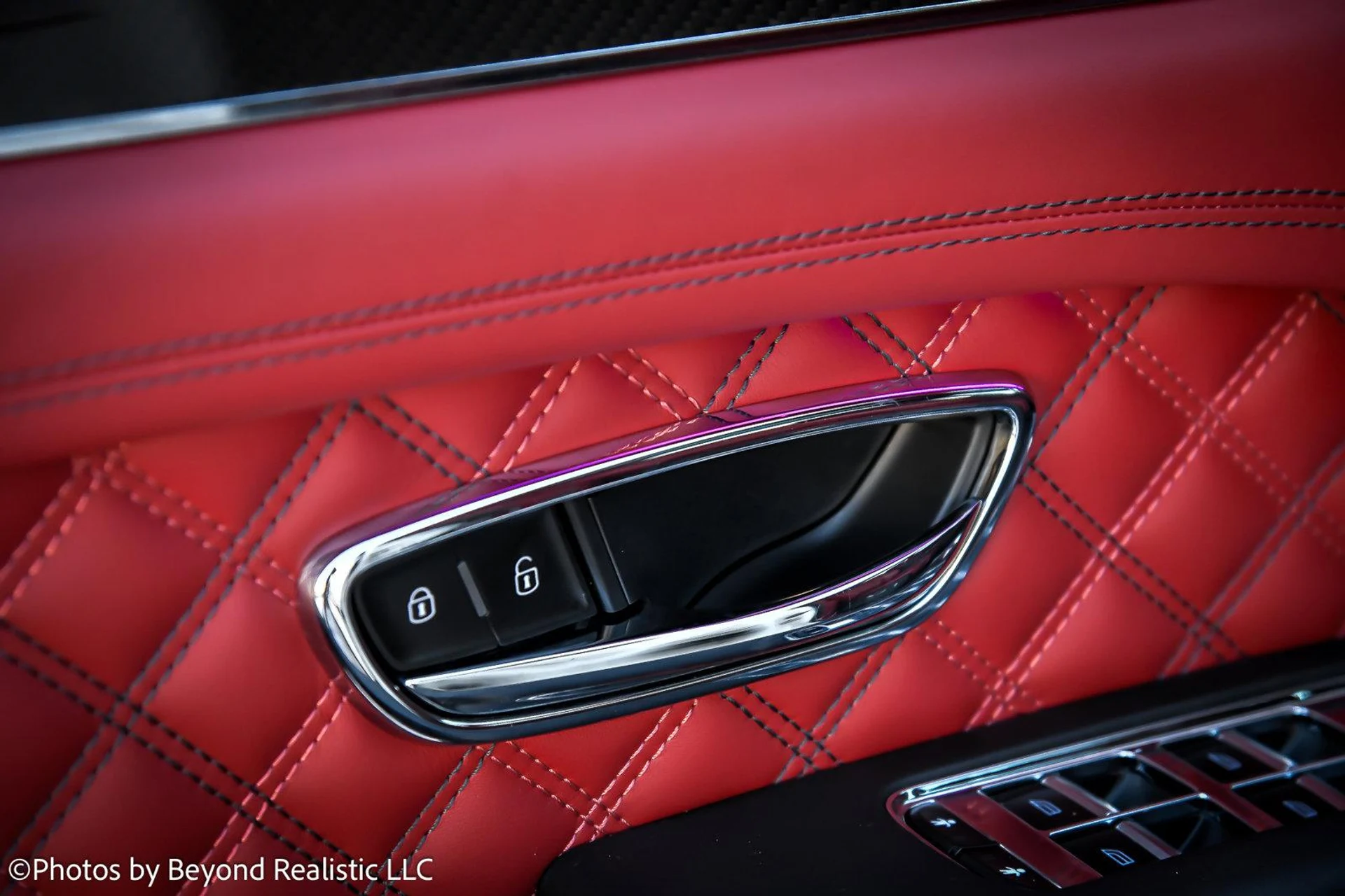mph022_685687046_Used_2021_Bentley_Bentayga_V8_First_Edition_Specification_Black_Specification_1740214749_6e25efd098