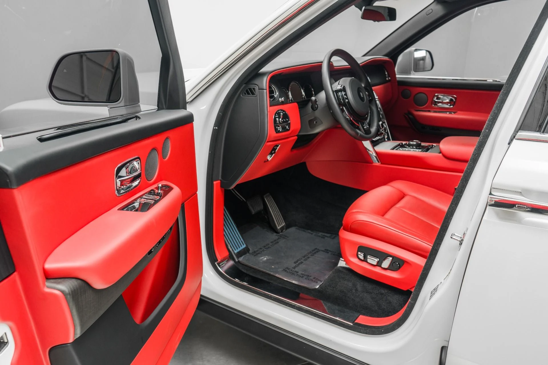 mph022_698547456_Used_2024_Rolls_Royce_Cullinan_Shooting_Star_Headliner_Picnic_Tables_Low_Miles_1772230993_a4a3b079e5