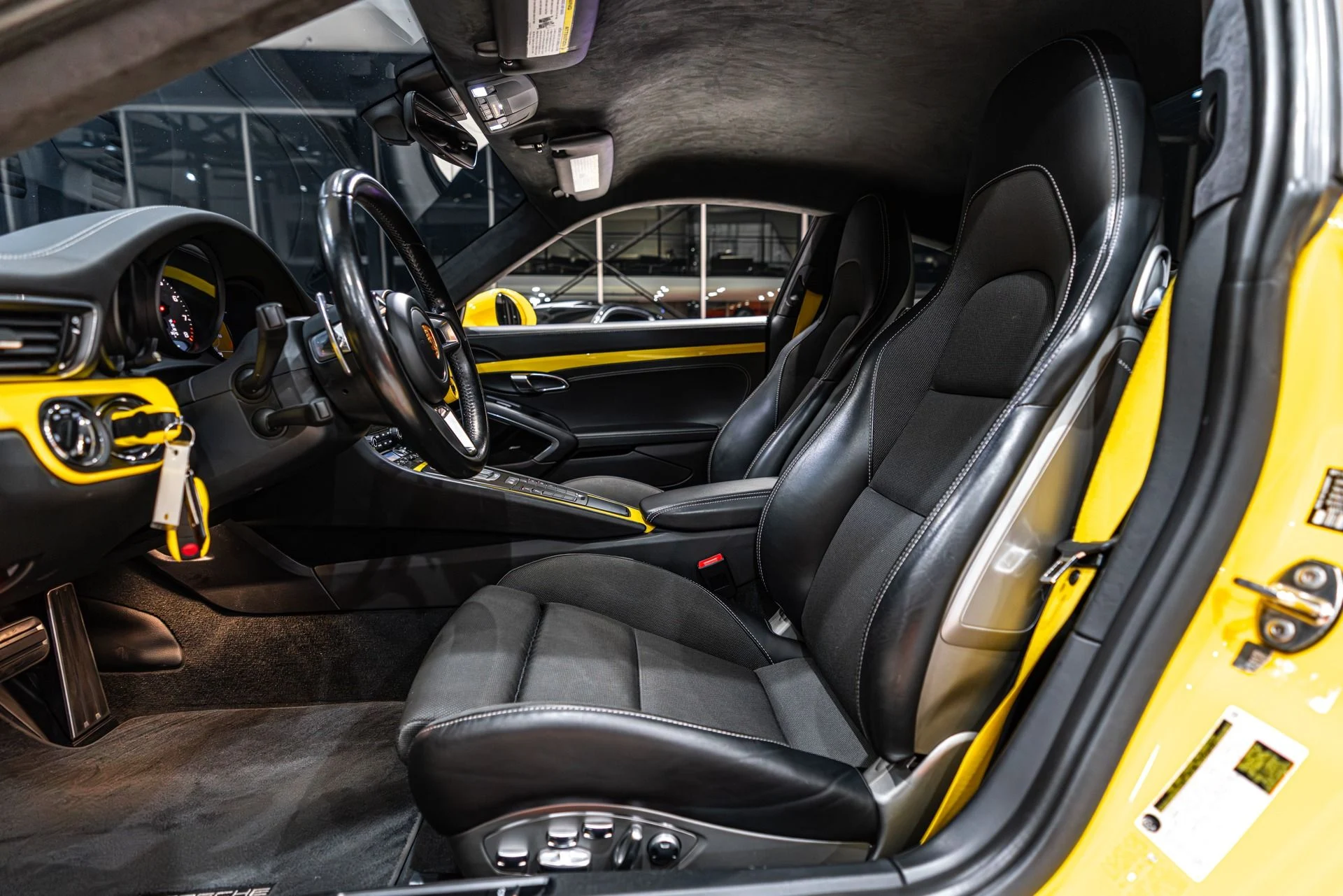 mph022_70223849_13056_p23_l_9c9d9427ec