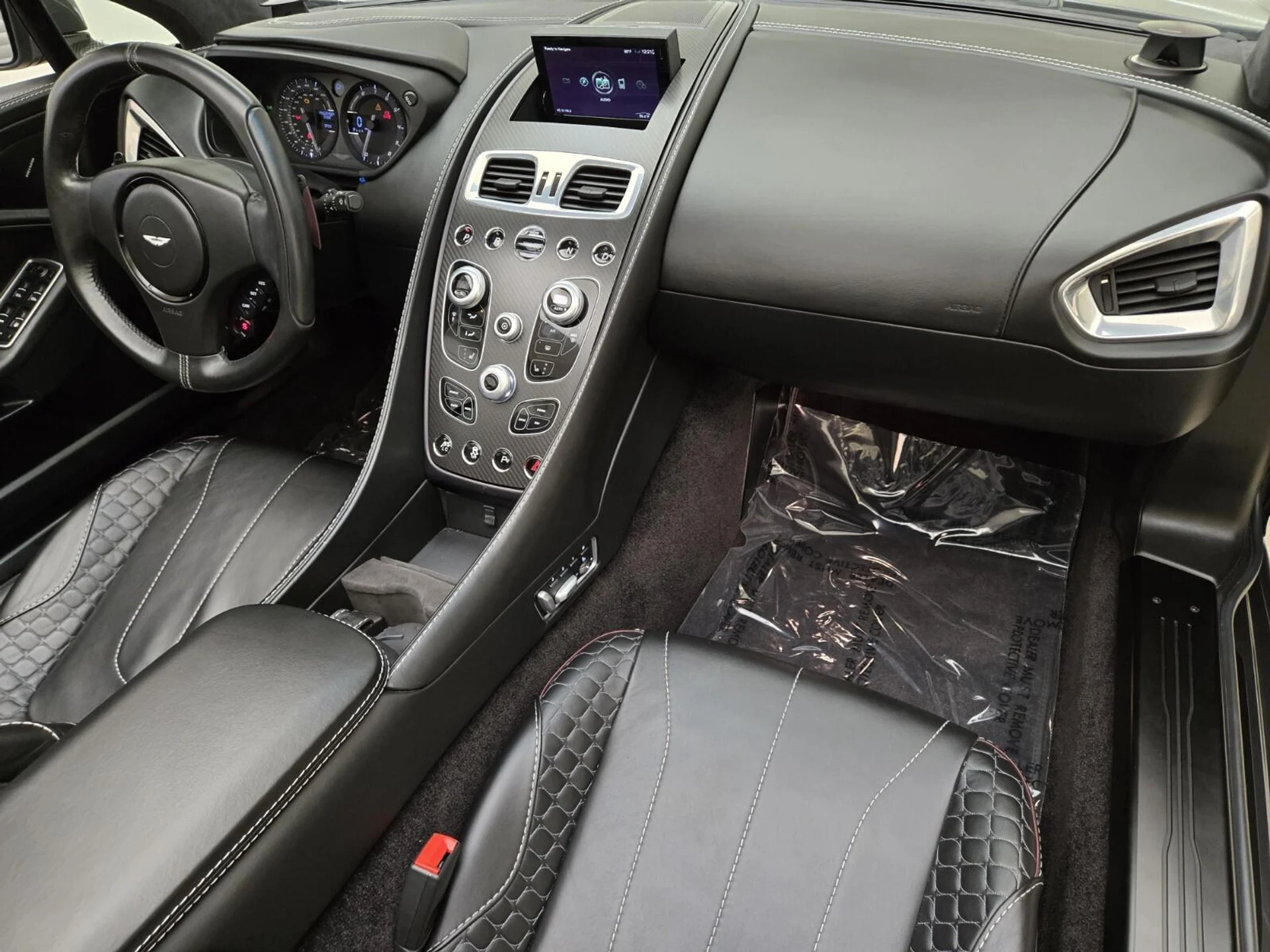 mph022_702908650_Used_2015_Aston_Martin_Vanquish_Volante_1756882951_3f4a31f619