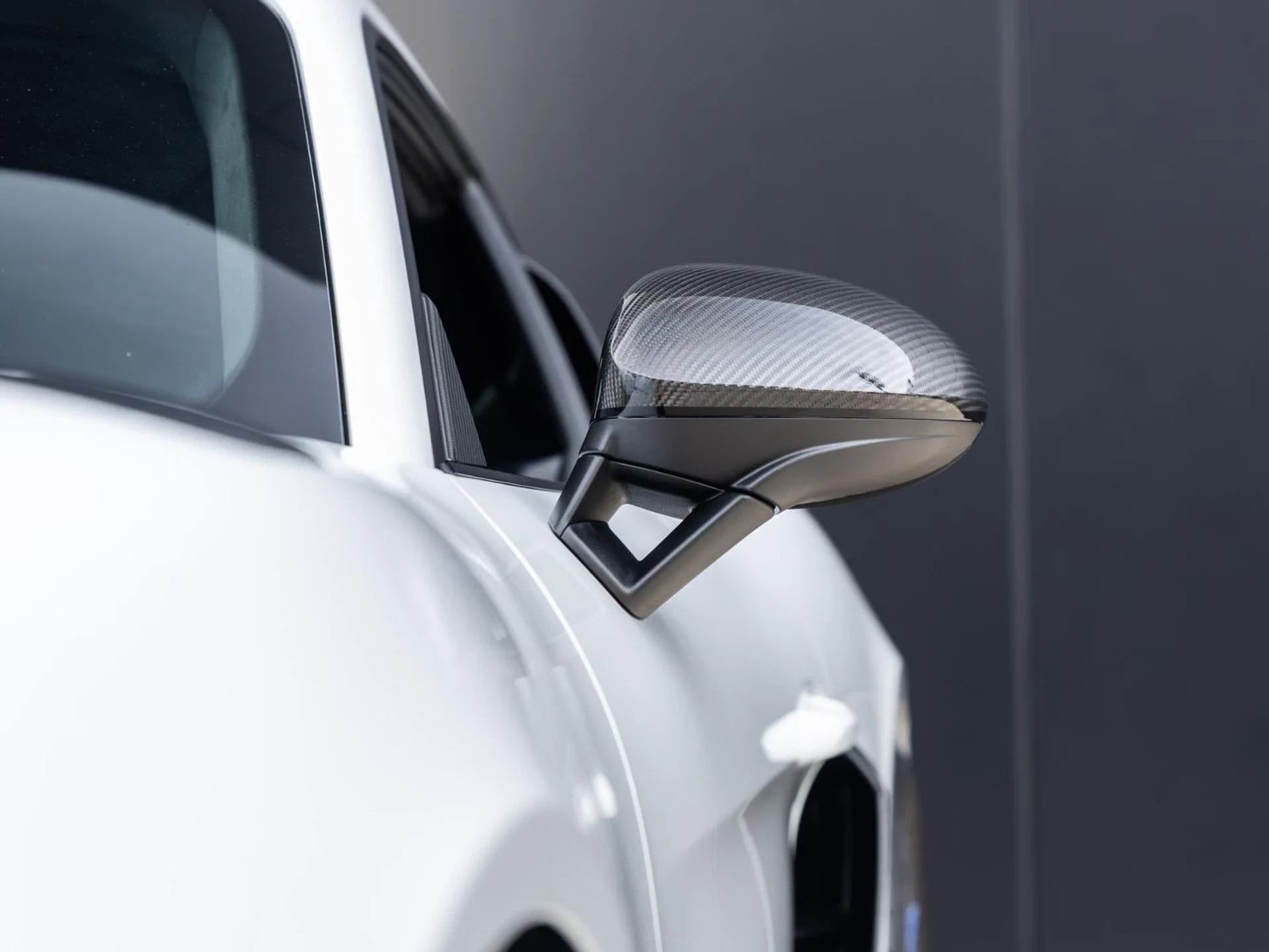 mph022_704734646_23_7534d78be1