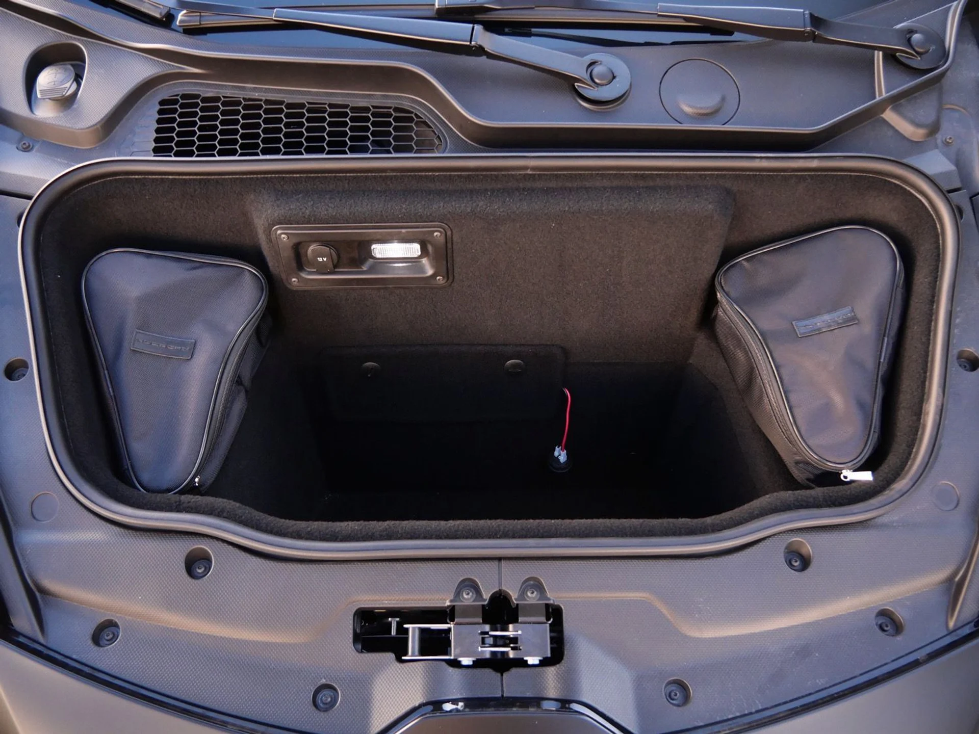 mph022_710012045_3ebb7a2ddd5ec6164fc92b2975045f0bx_a70ca2463b