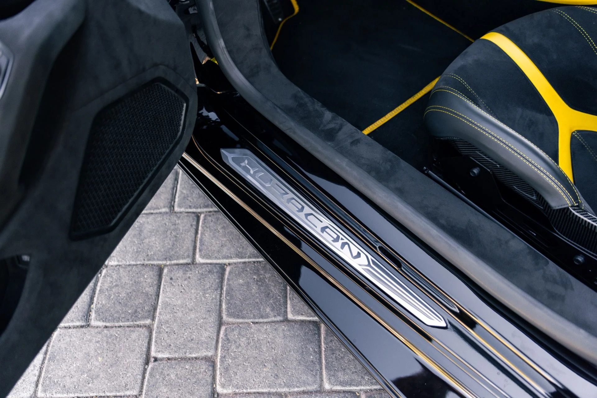 mph022_710287936_Used_2024_Lamborghini_Huracan_Tecnica_1774294534_15a475d2b8