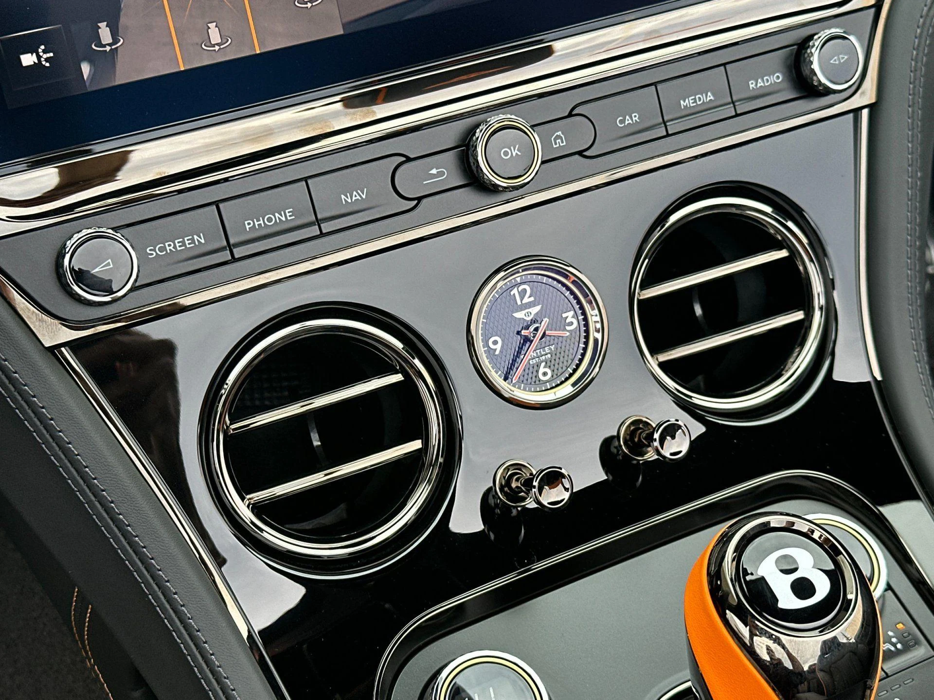 mph022_710302054_New_2026_Bentley_Continental_GTC_1772012897_60076de598