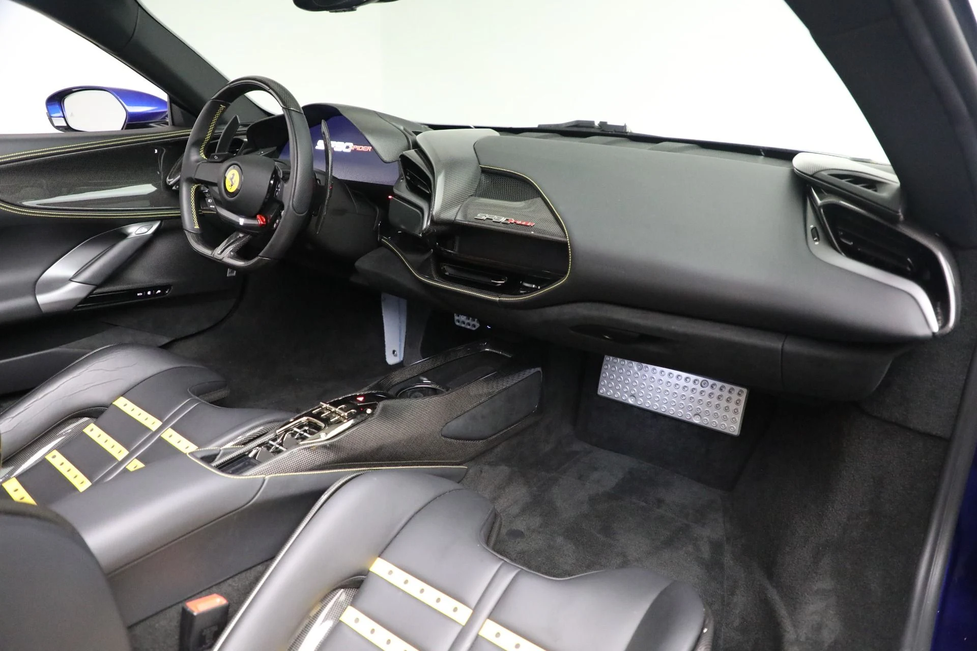 mph022_712337537_Used_2022_Ferrari_SF_90_Spider_6a5e1036f4