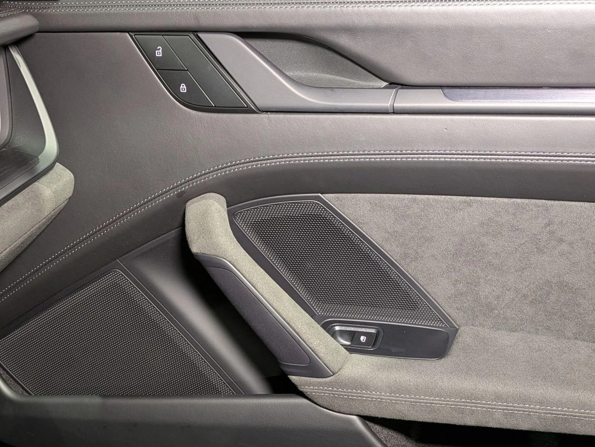 mph022_725097909_89c79efaacccfe9defbb76e83afd2d39_b12bd2b2e2