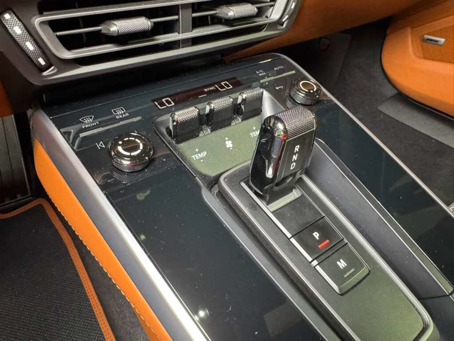 mph022_732069821_4ff60ed6824352e65c191566ee46192e_18d5608937